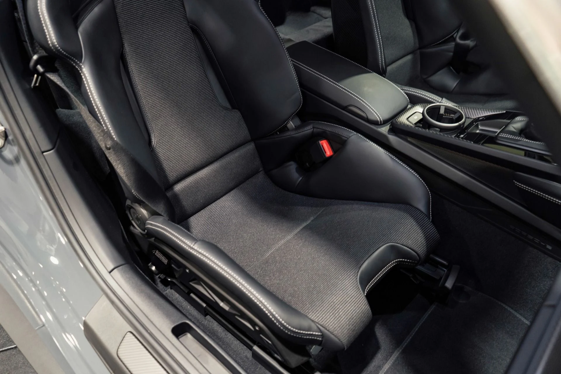 mph028_3297860374_Used_2026_Porsche_911_GT_3_Touring_6_speed_Lightweight_package_1770773881_98047508d1