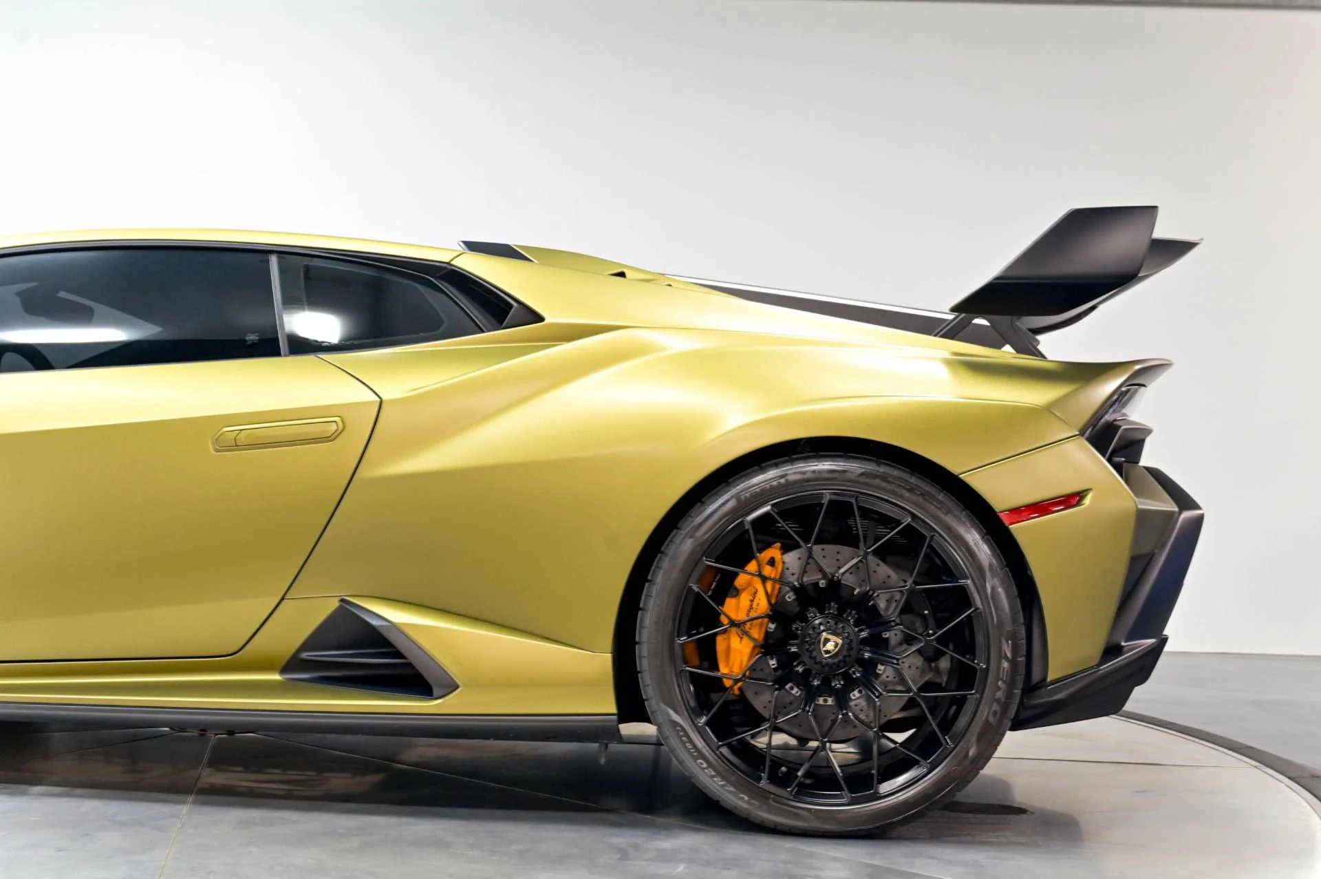mph028_3308934927_Used_2023_Lamborghini_Huracan_STO_1782768591_6cfb442fdb