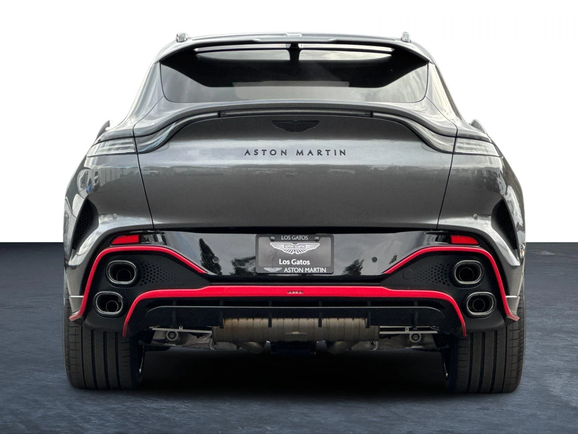 mph028_3309688605_New_2026_Aston_Martin_DBX_S_1769594660_6270314afe