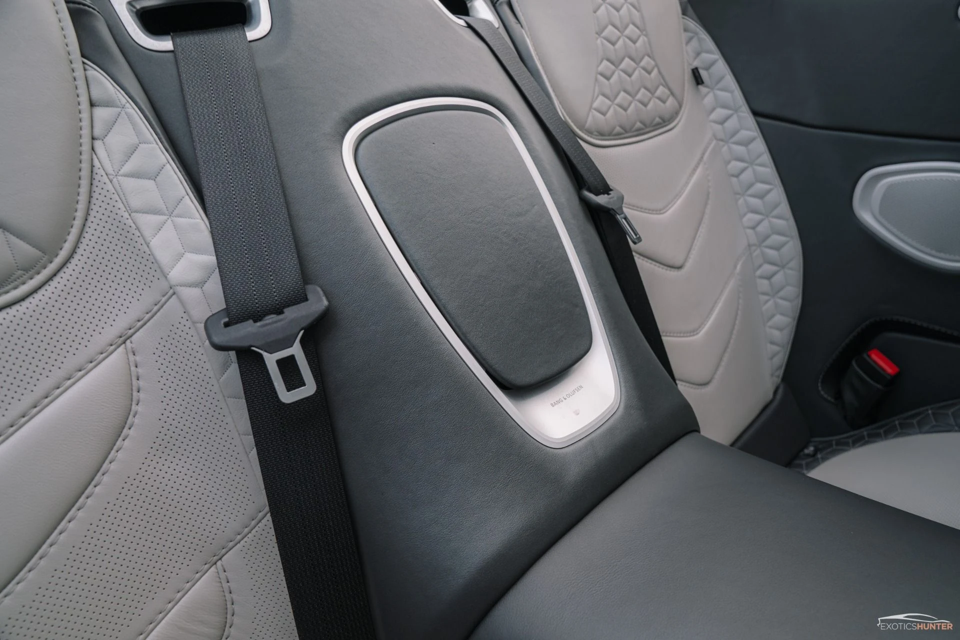 mph028_3316314477_Used_2020_Aston_Martin_DBS_Superleggera_1762814909_2b87b89111