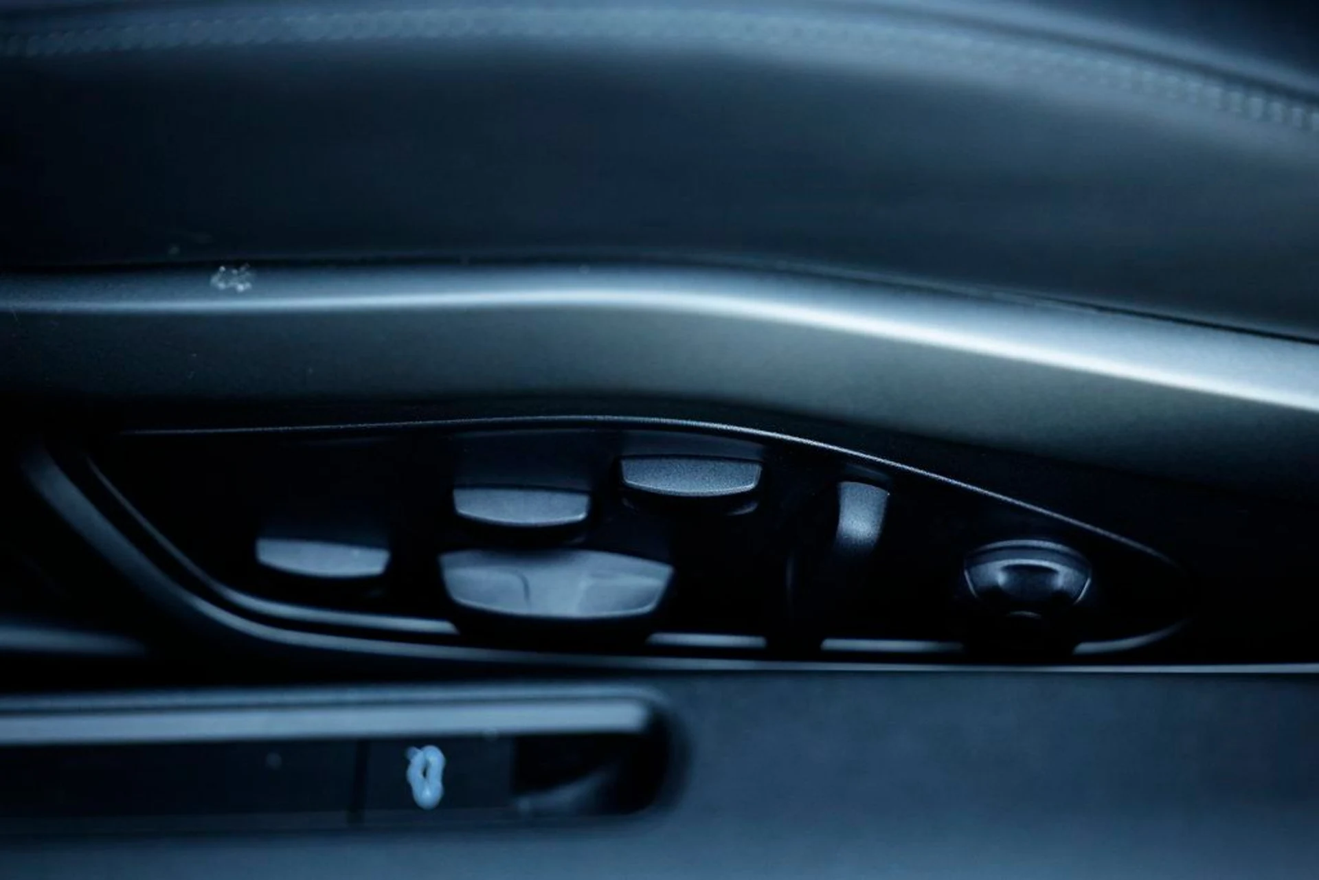 mph028_3321463189_010f995a3c4d0d8a1233341c2bff2381_77b8a2ce7a