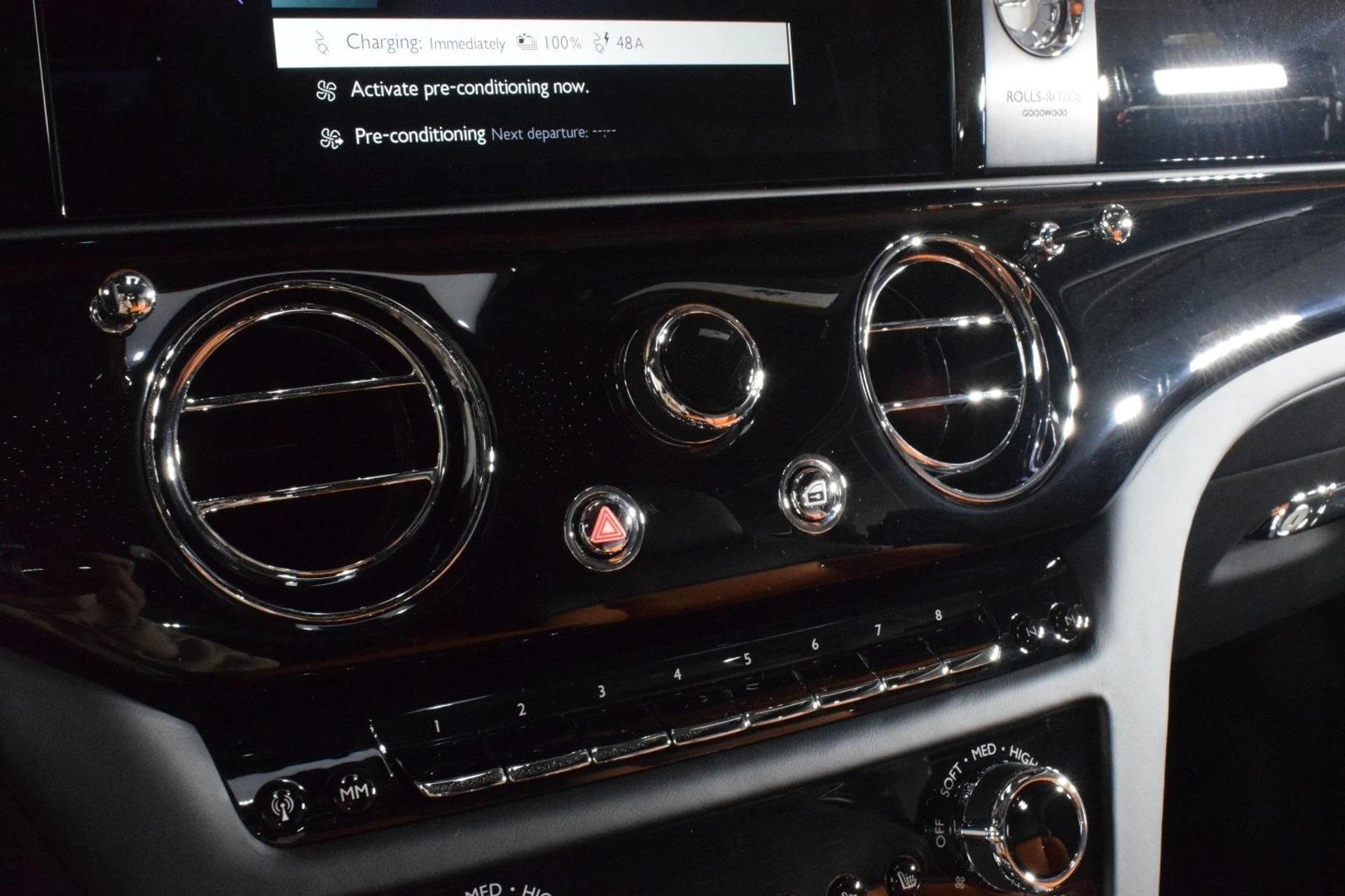 mph028_3323643009_32e646f5b6f31948213f4fd4d8dad469x_9e688ae9d9