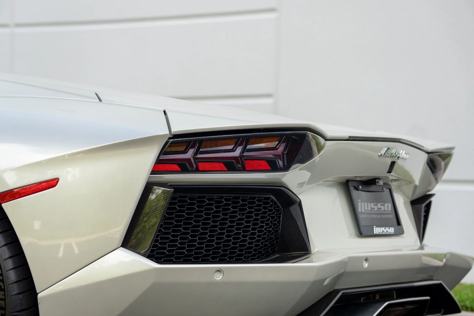 mph028_3349629422_Used_2015_Lamborghini_Aventador_LP_700_4_1755636746_19ad164da5