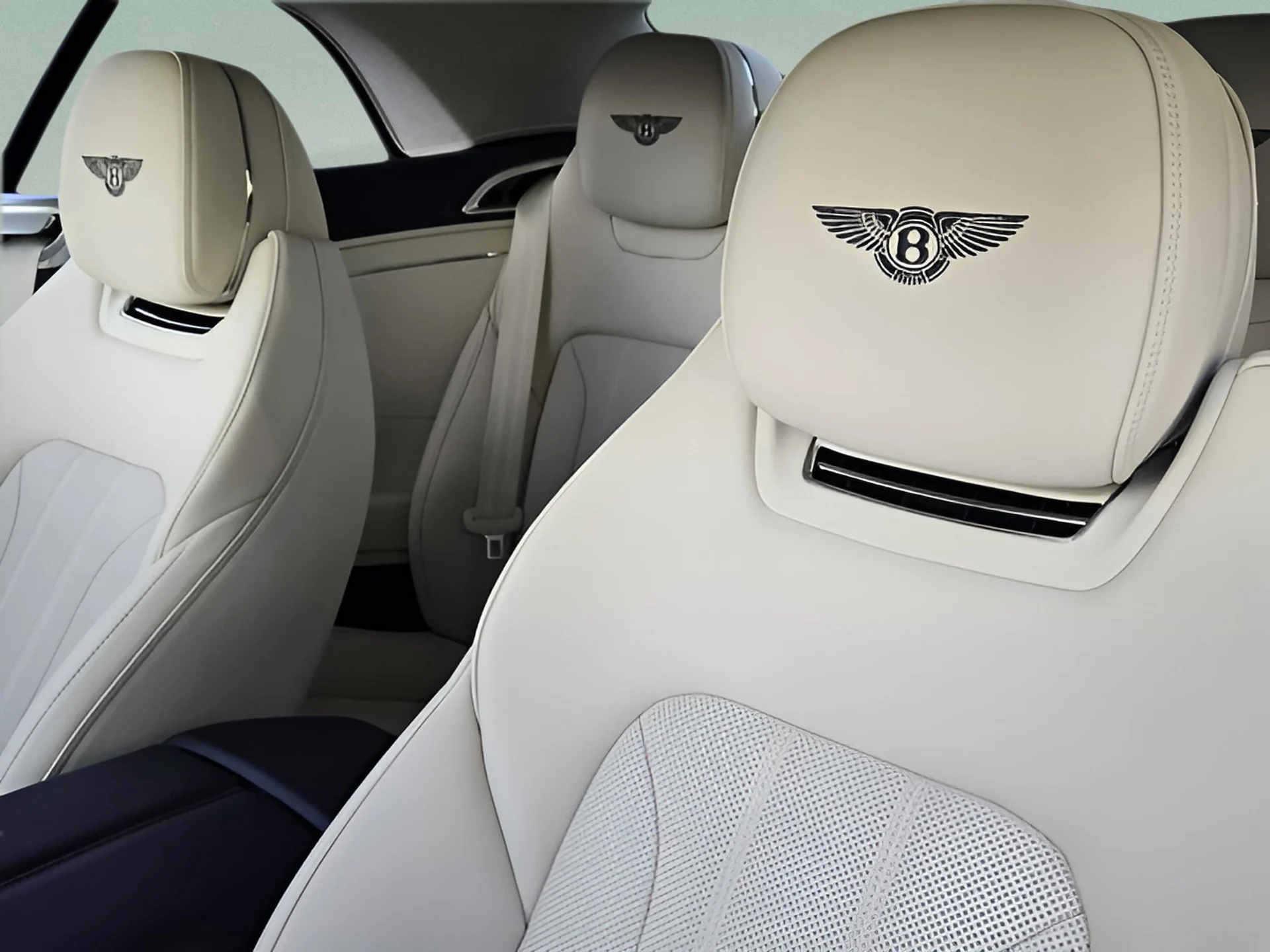 mph028_3351246843_ca42d4a13c281fc5073ee2c0f5536746x_b4dc63be8c