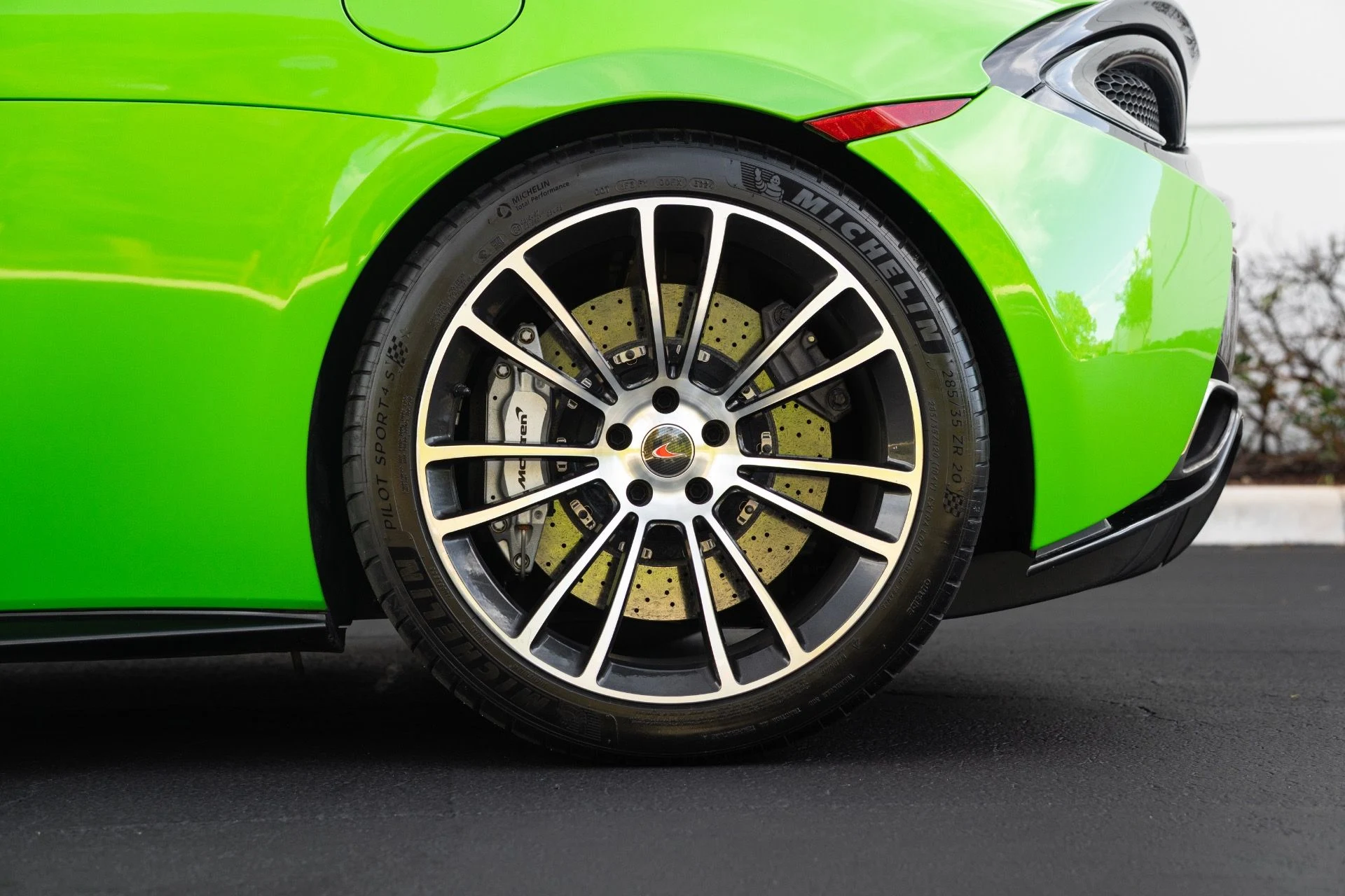 mph028_3359681809_Used_2018_Mc_Laren_570_S_Spider_1773949539_c85b024608