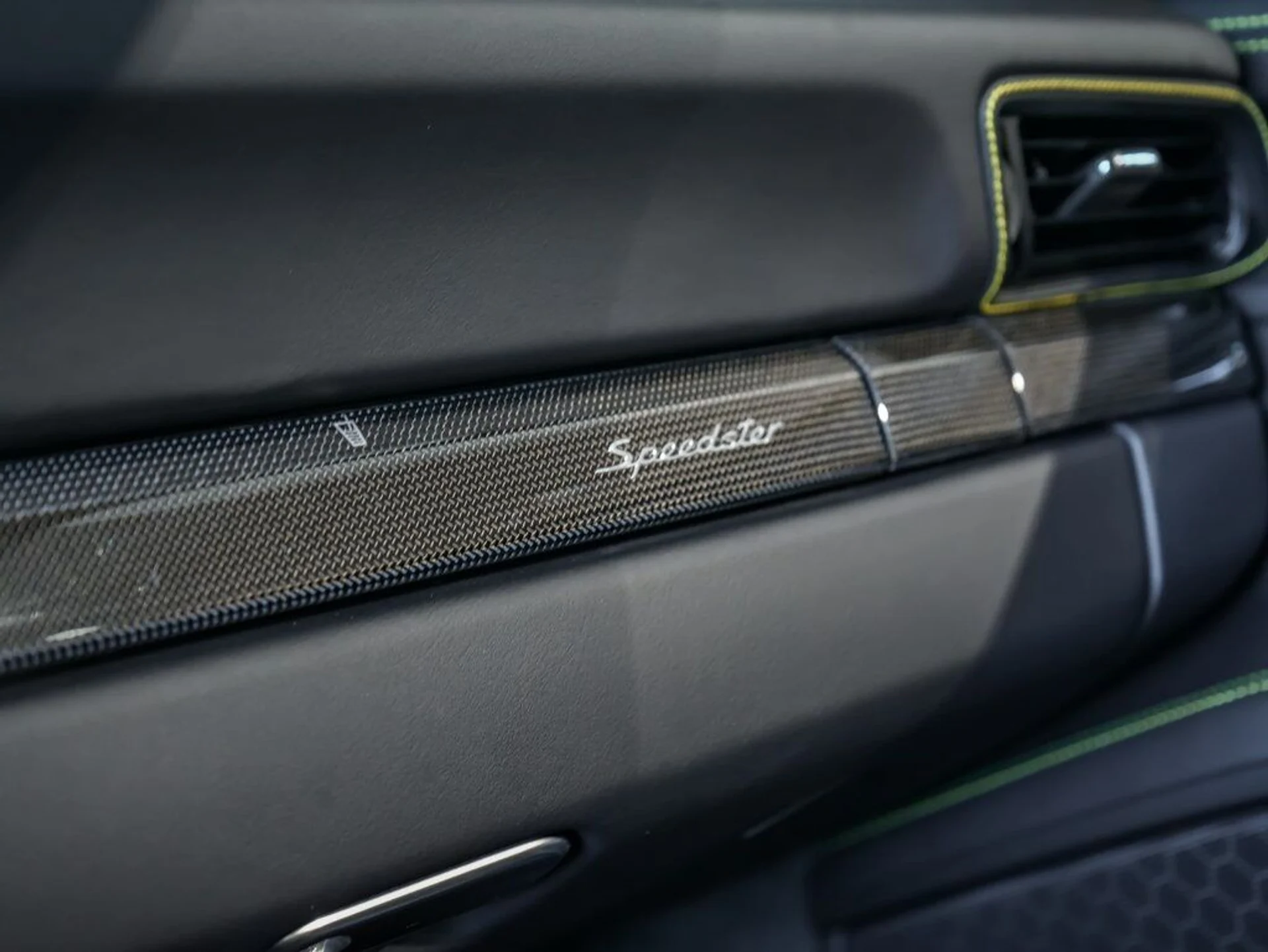 mph028_33636002_fbb896f00b85302bfe2e39783908331b_1c8dab16b2