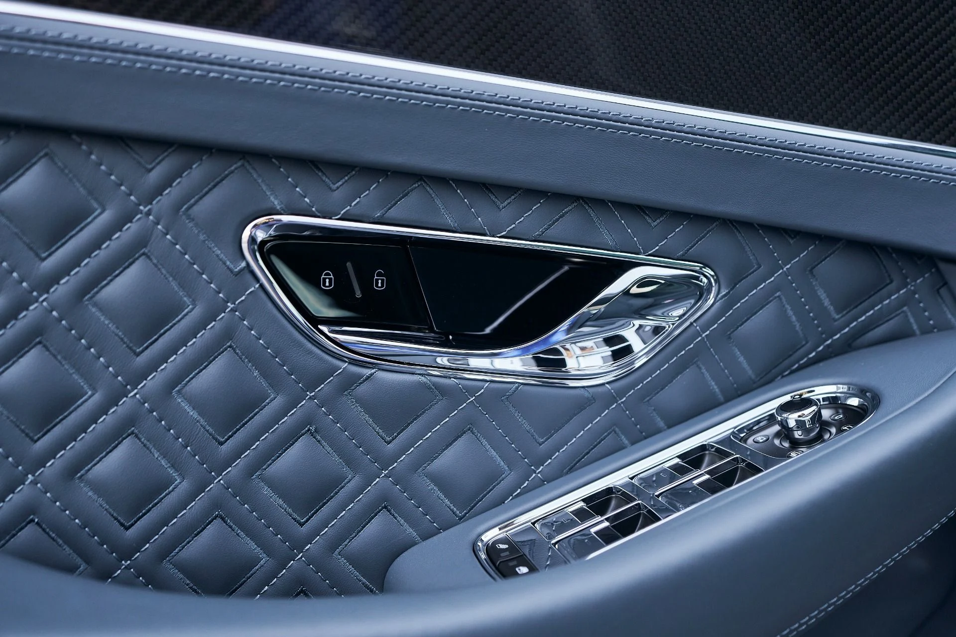 mph028_3364113578_Used_2023_Bentley_Continental_GT_Azure_1761755982_9e59603040