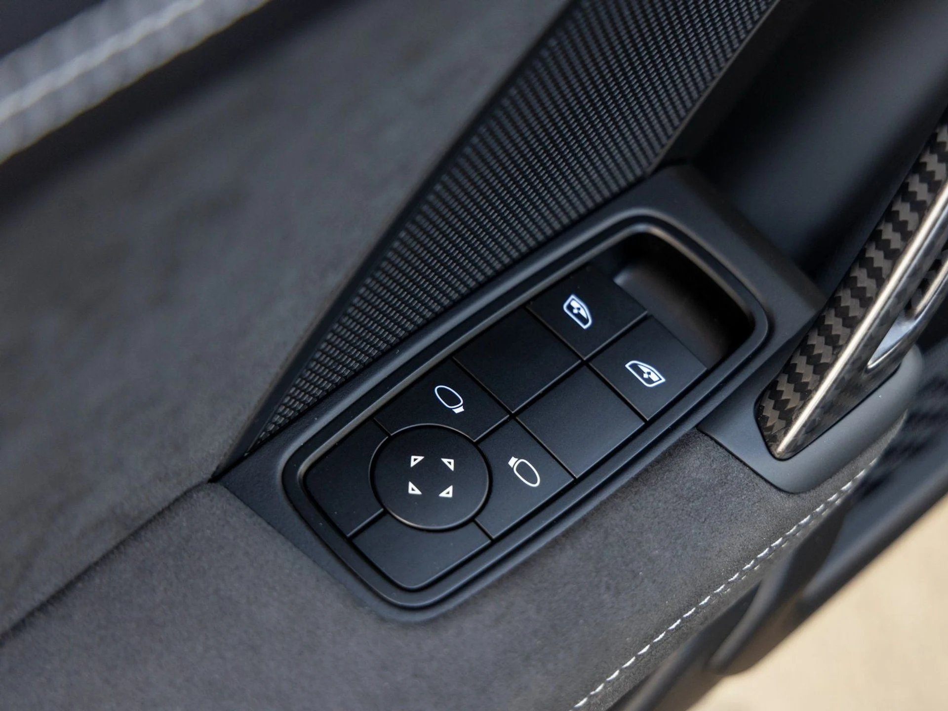 mph028_3378993805_29_c0ae024604