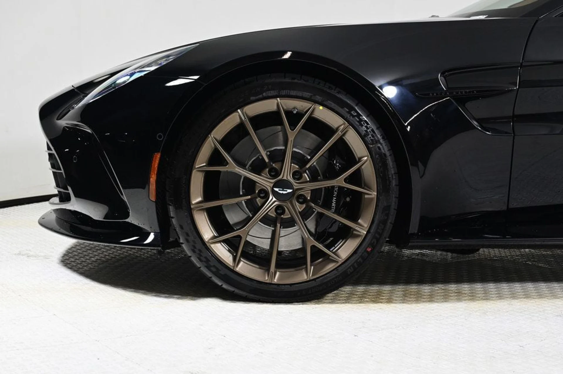 mph028_338644086_new_2026_aston_martin_vantage_coupe_11350_22900896_28_1024_a7e0a26bc8