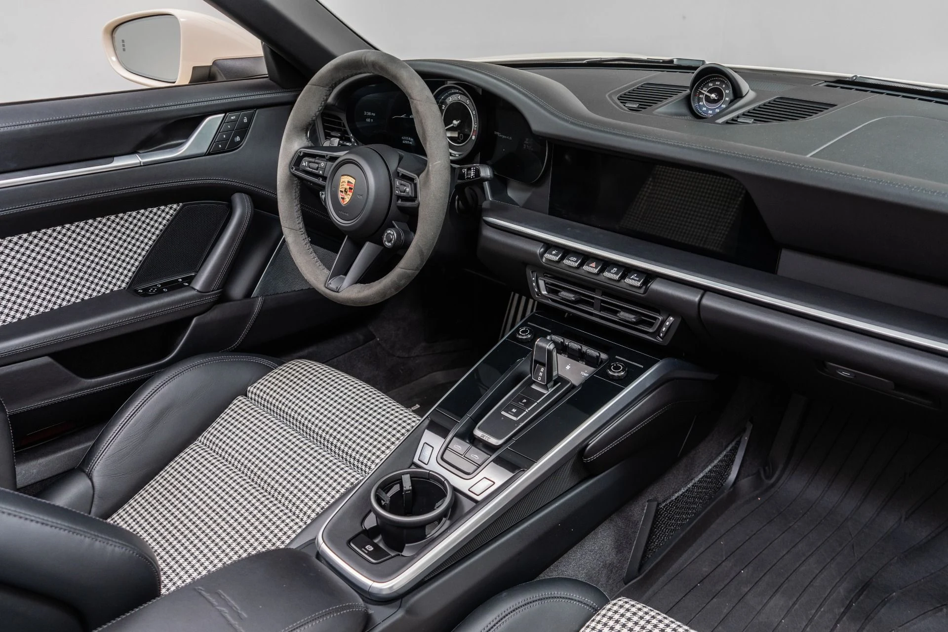 mph028_3389862897_Used_2024_Porsche_911_Targa_4_S_1792178990_acdcacf1d6