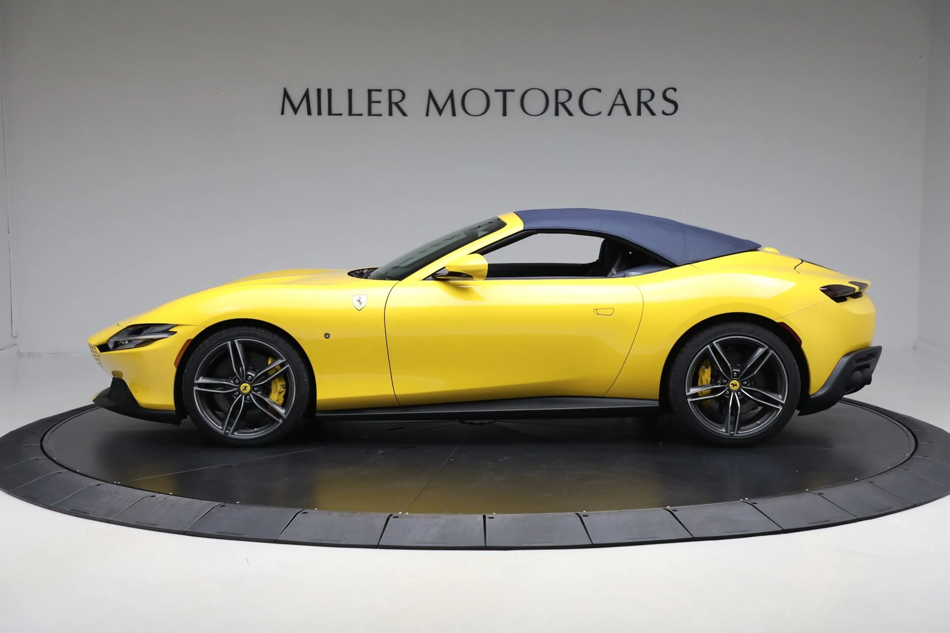 mph028_3399718361_Used_2025_Ferrari_Roma_Spider_1758310814_6d9917dde7