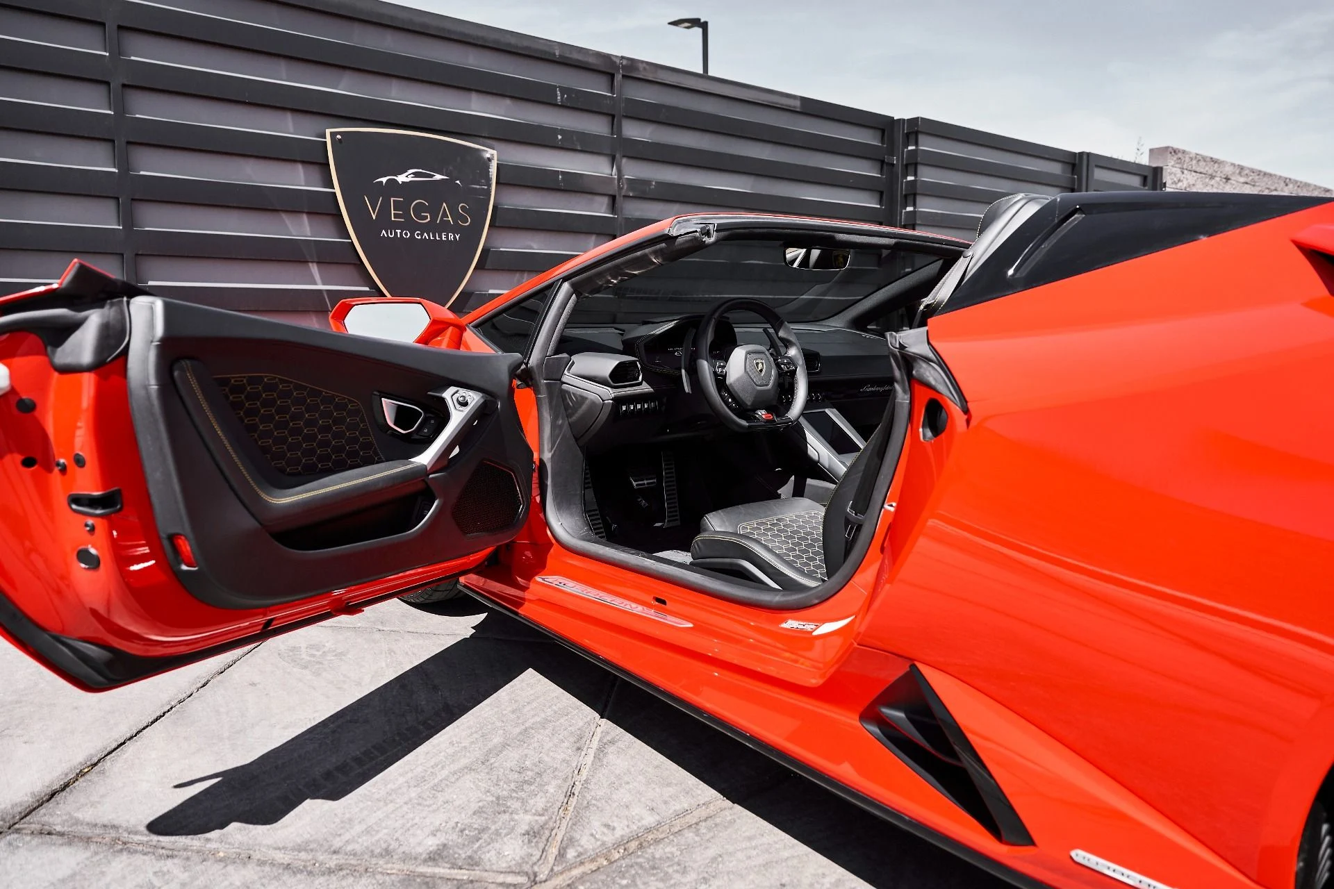 mph028_3399724179_Used_2023_Lamborghini_Huracan_EVO_Base_1776733414_2f75de55cb