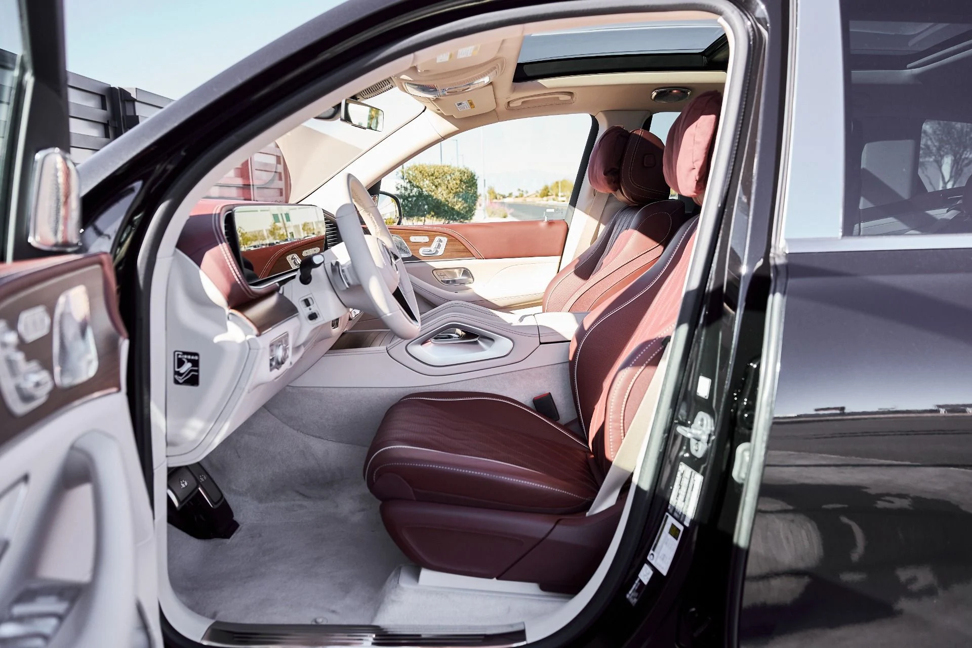 mph028_3408205464_Used_2026_Mercedes_Benz_GLS_Maybach_GLS_600_1772593197_749e43e4ee