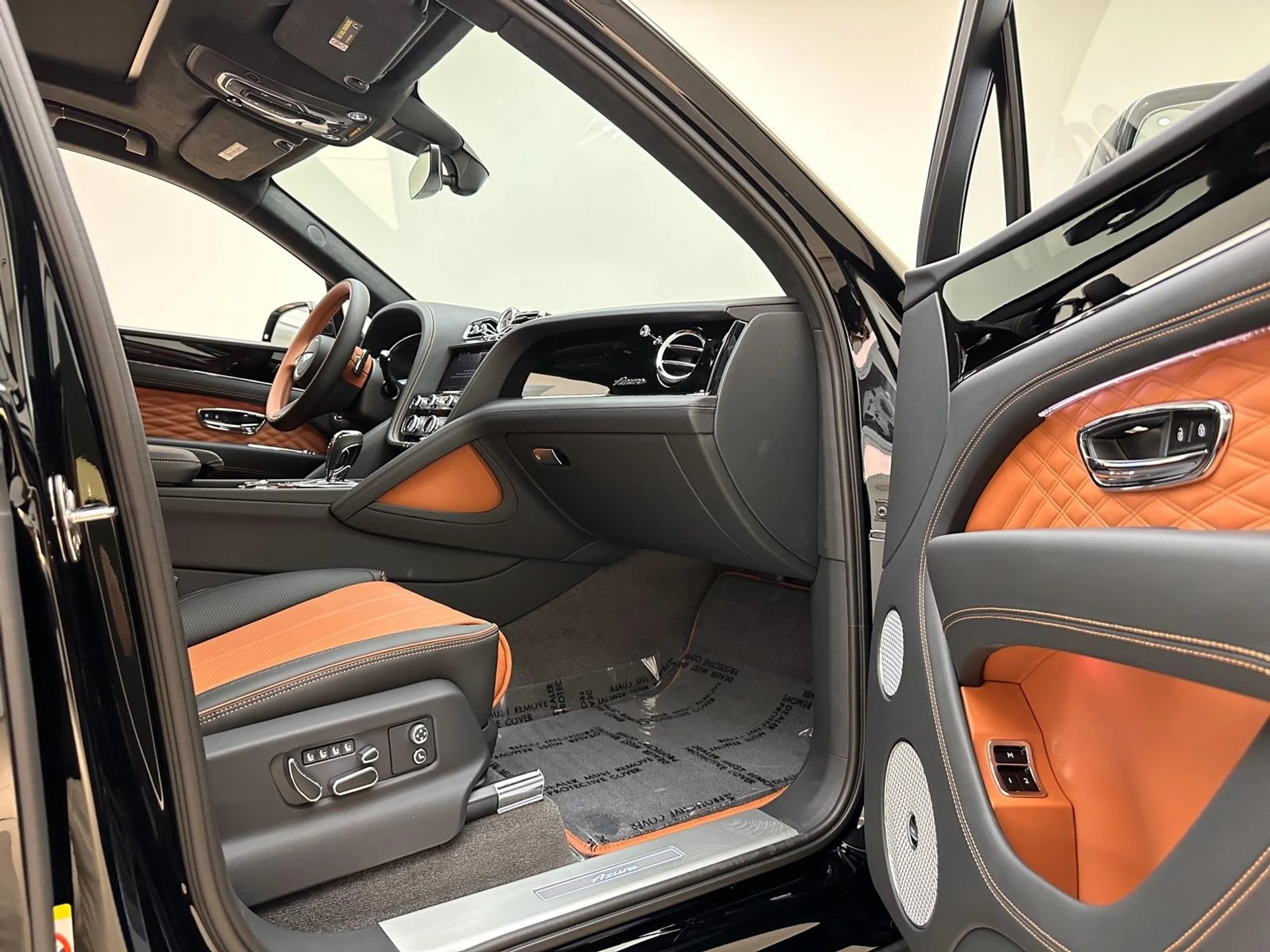 mph028_3411795380_Used_2024_Bentley_Bentayga_V8_1773982918_1b5017d7db