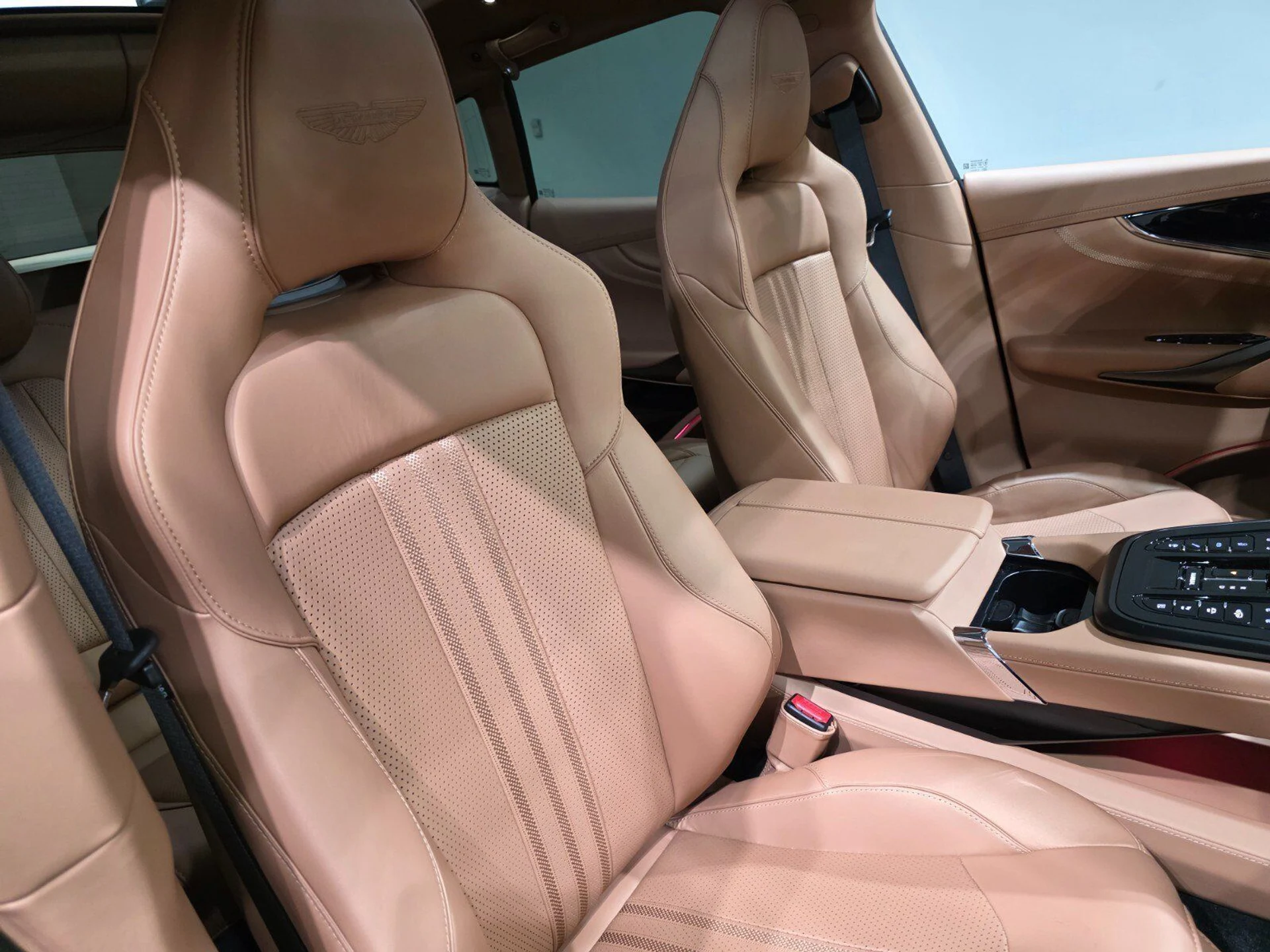 mph028_341379082_b686c1f10705e0bf34557a881ed5997c_ad7f5fde4d