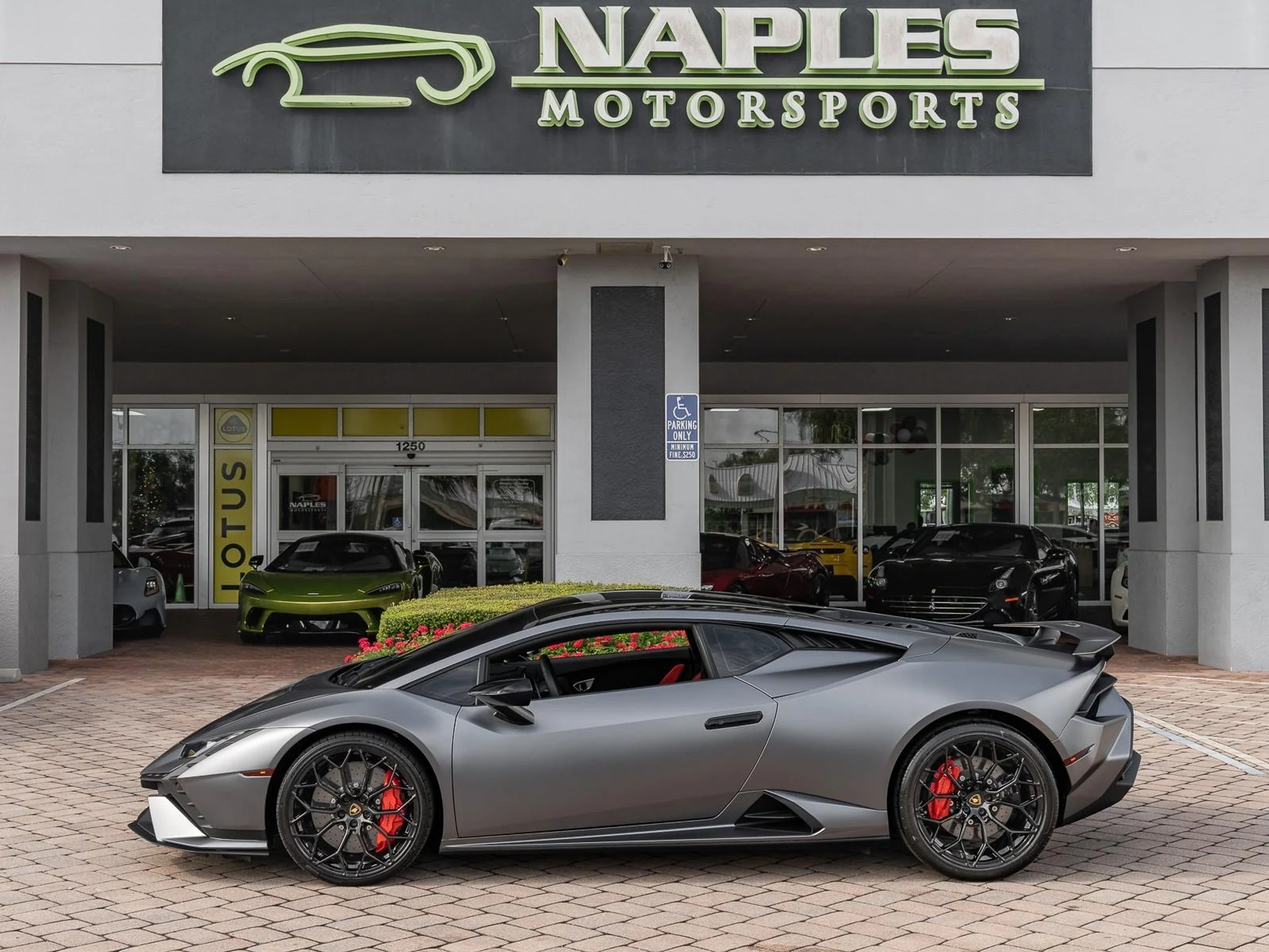 mph028_3425418421_Used_2024_Lamborghini_Huracan_Tecnica_1766091979_00c1631919