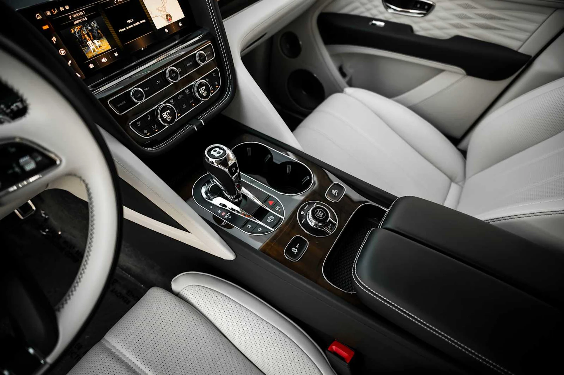 mph028_3433921386_a66ac78c83a580d795b8c7a53afac69ex_e223d07516