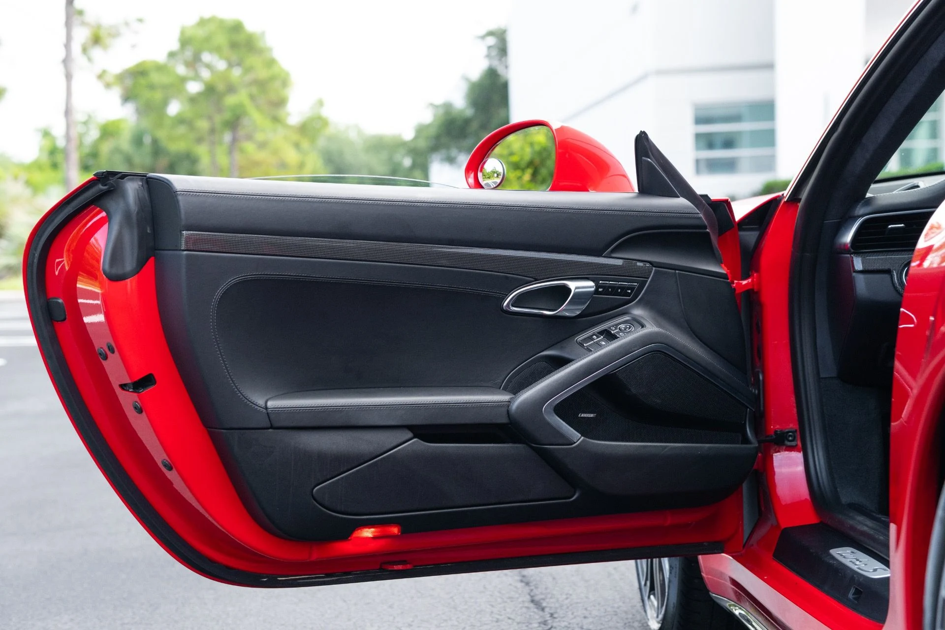 mph028_343793328_Used_2019_Porsche_911_Turbo_S_1778703319_83b097c451