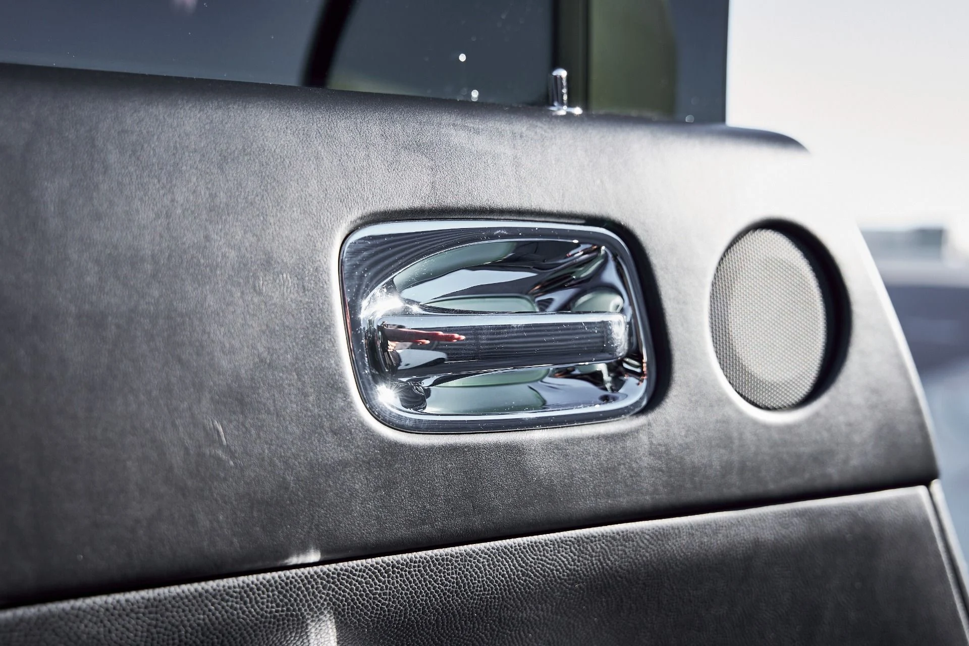 mph028_3438171412_Used_2015_Rolls_Royce_Wraith_Base_1767063524_0082801e66