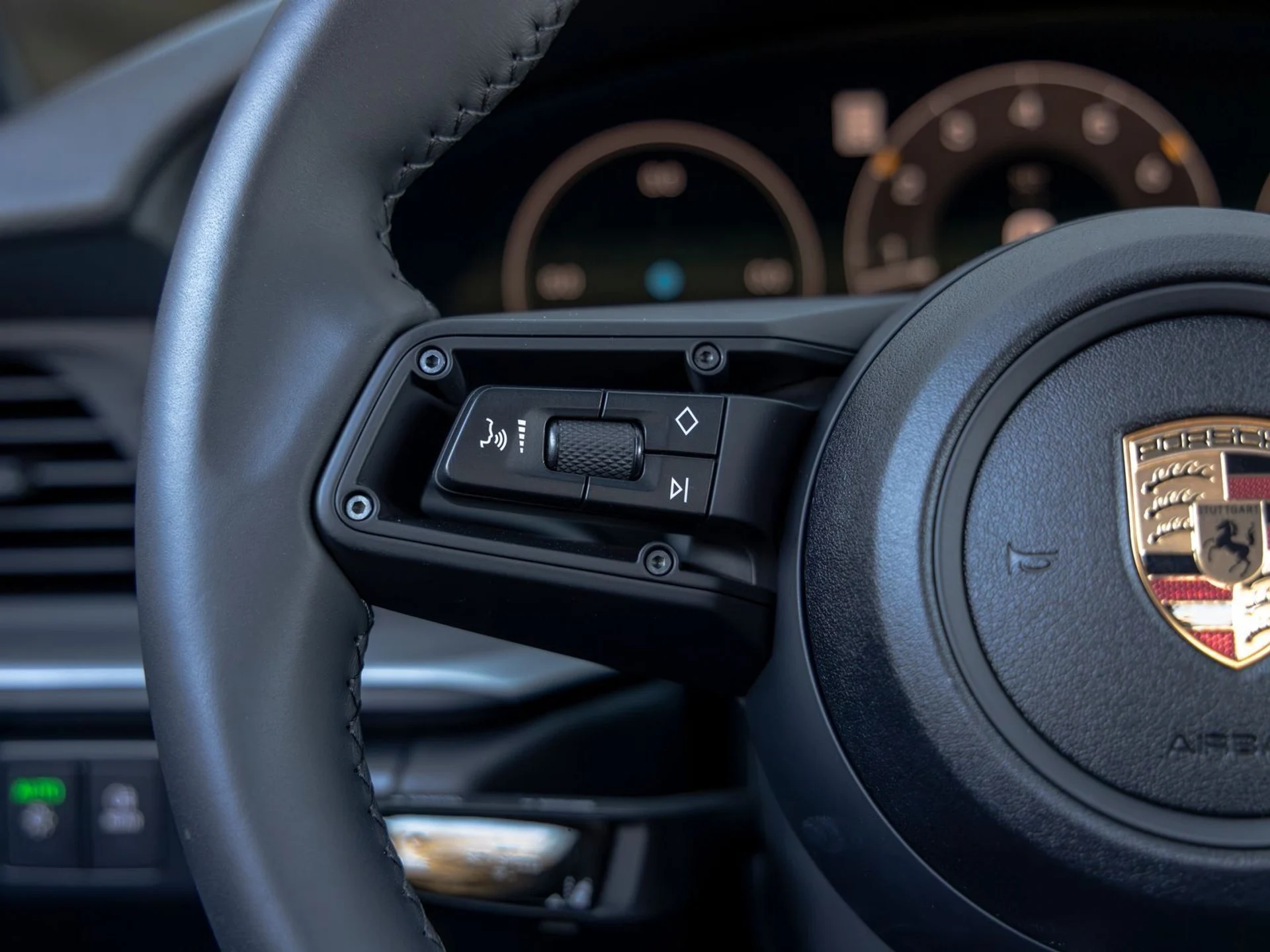 mph028_344064713_29_b56708e216