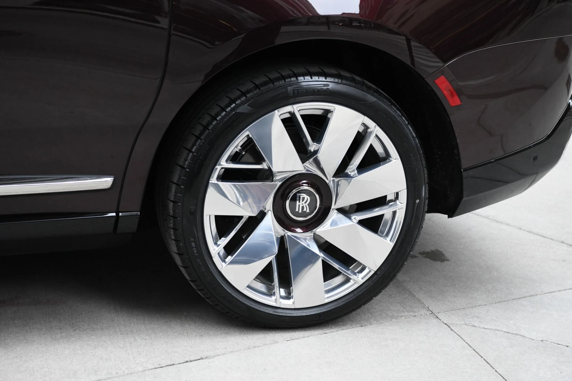 mph028_3441304485_11740_p30_l_2d9d46f858