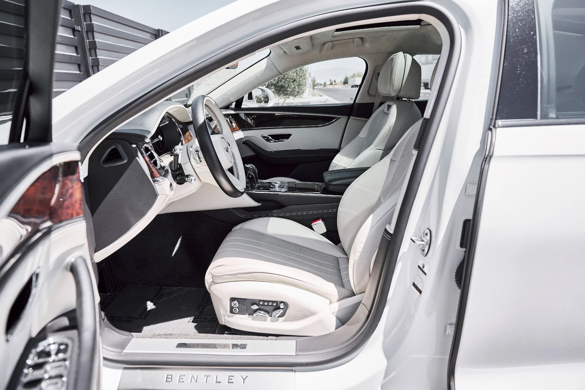 mph028_3441460761_Used_2021_Bentley_Flying_Spur_V8_1780617120_b5fa97d4d2