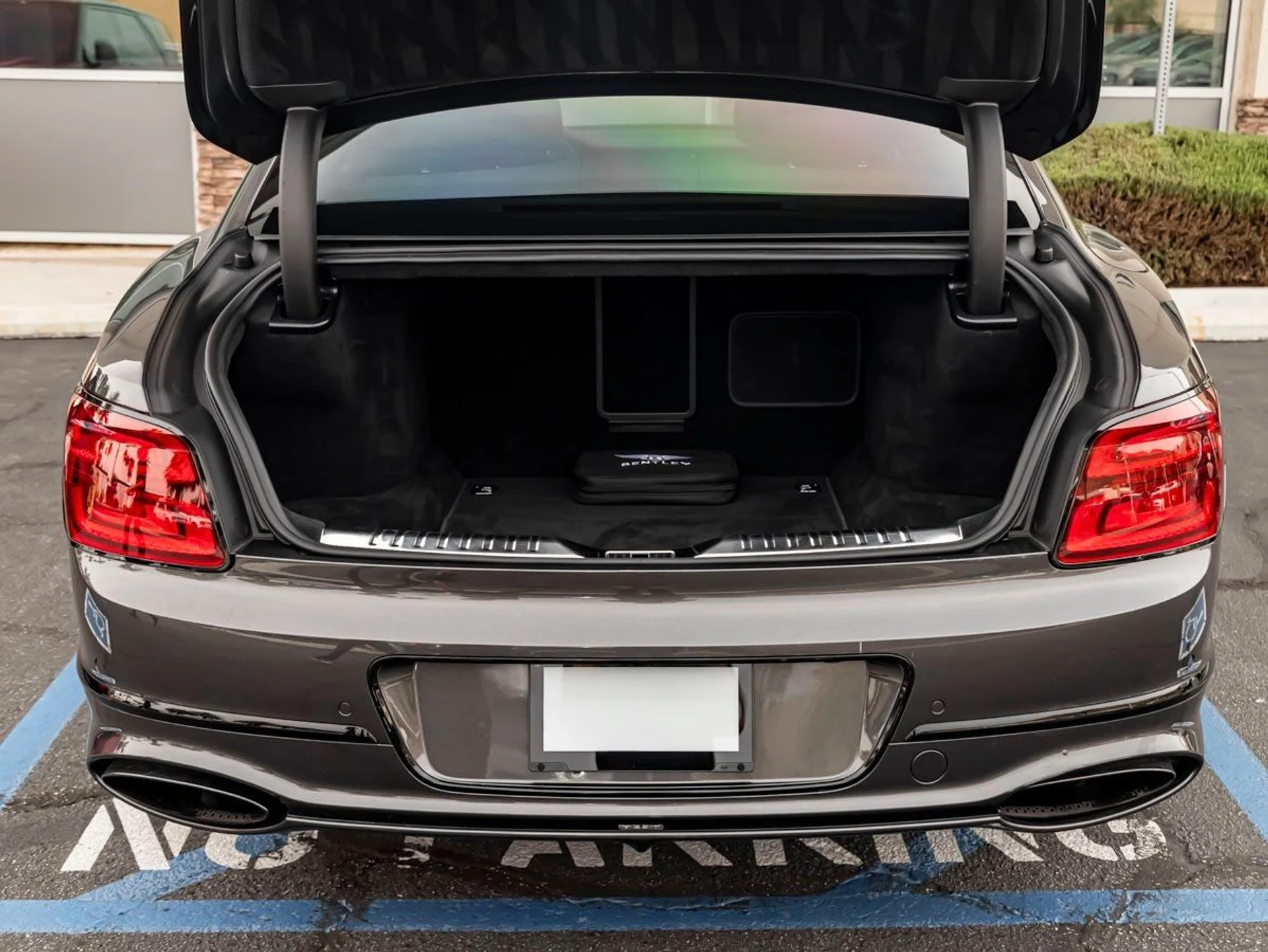 mph028_3442543824_29_e8a802622d