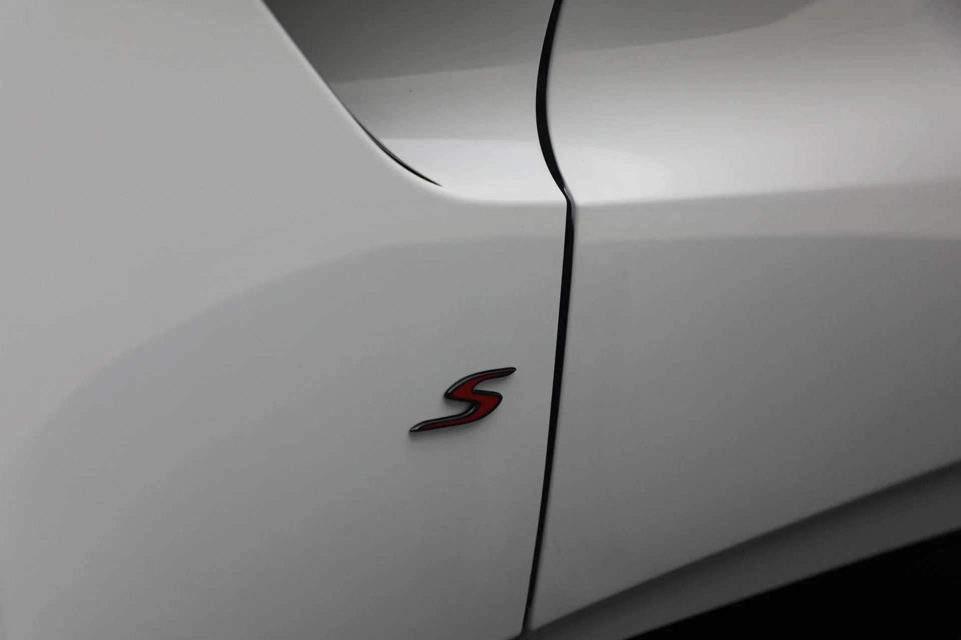 mph028_3450268584_New_2026_Aston_Martin_Vantage_S_1773251137_48ff1bba46