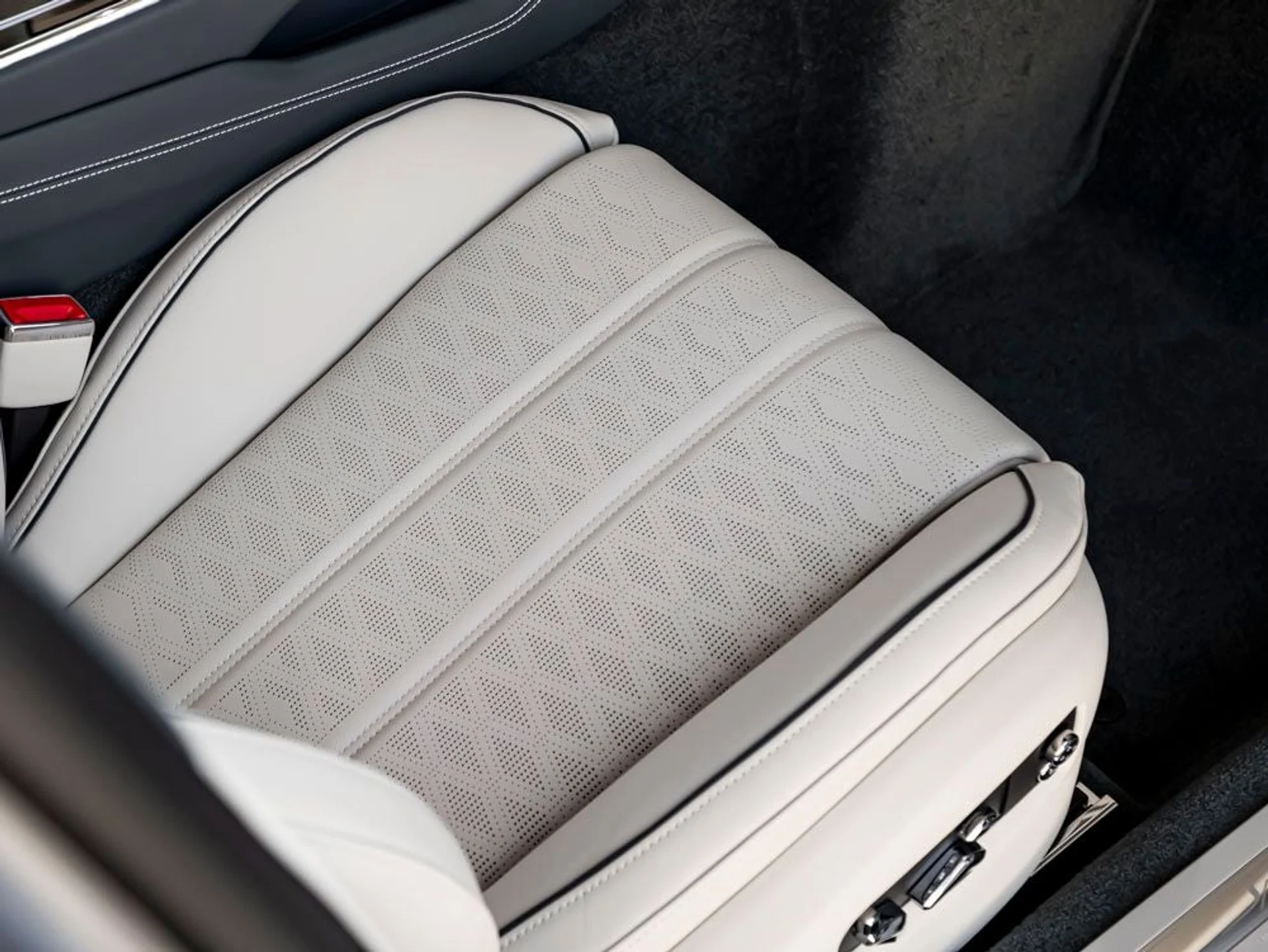 mph028_3466090598_29_ef7580c83e