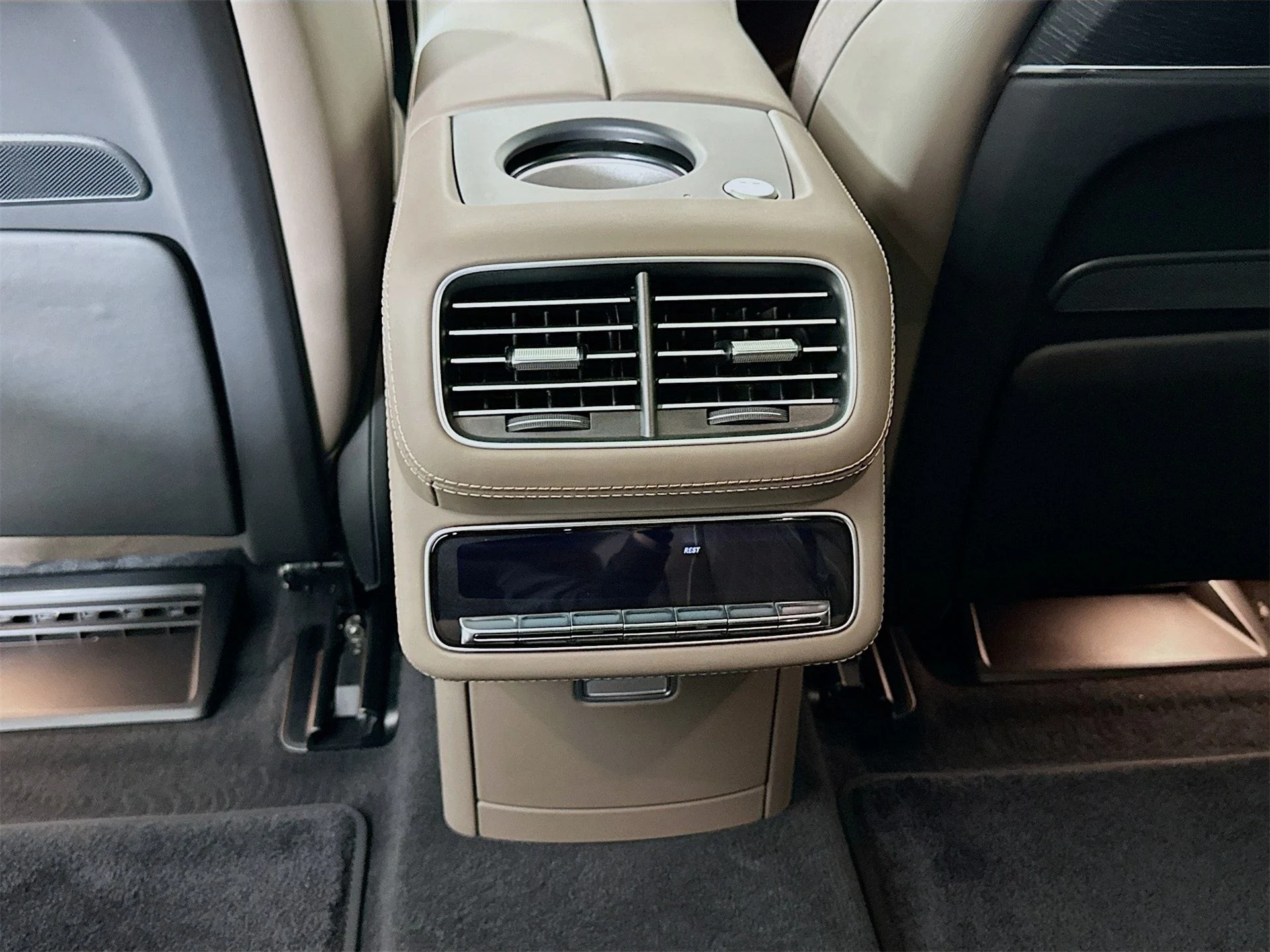 mph028_3469019309_5f7205ef71554fe65be957e5cadea88ax_f7633ea47d