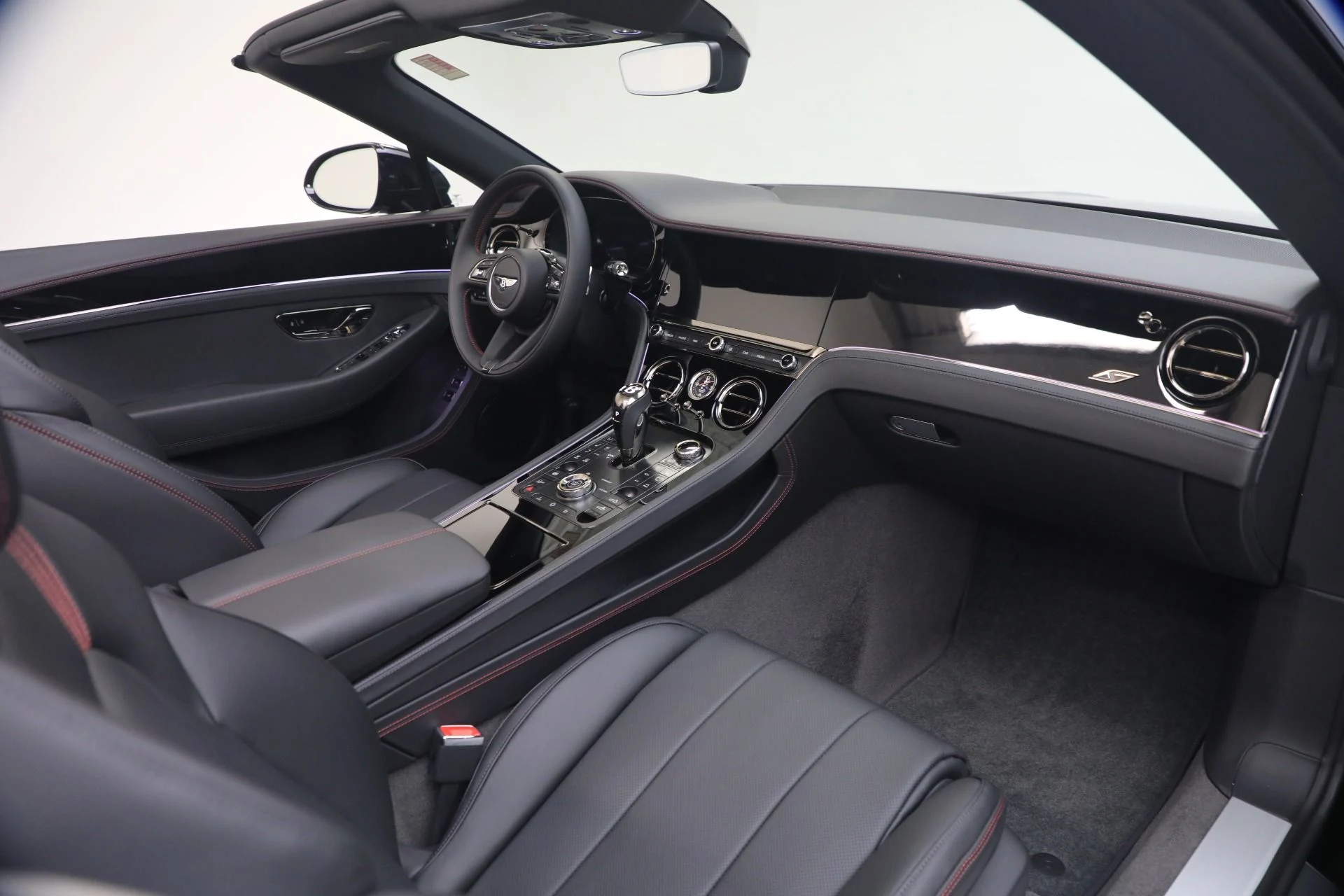 mph028_3472726899_New_2026_Bentley_Continental_GTC_S_1781378114_20f35735e6