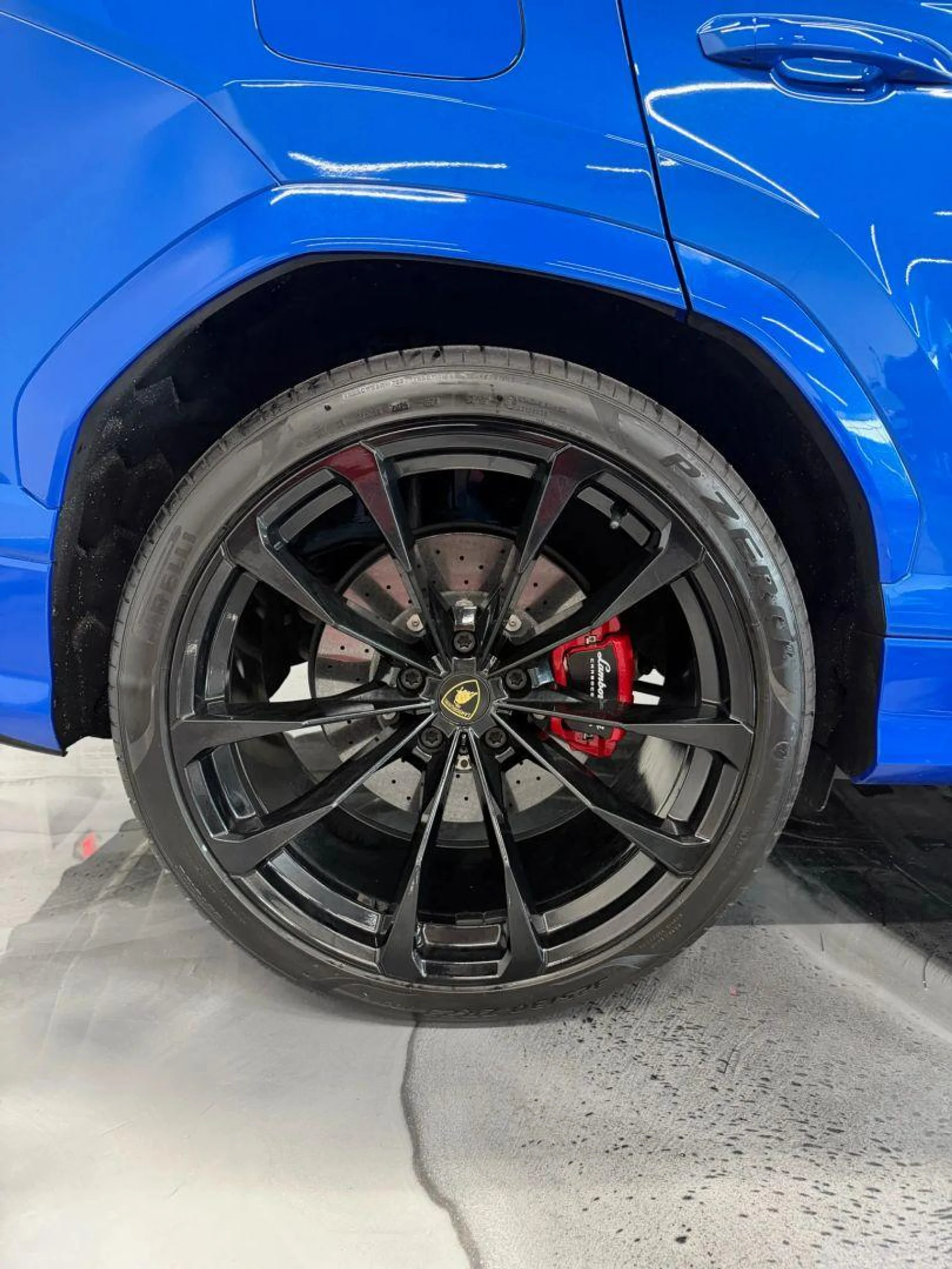 mph028_3480107934_Used_2019_Lamborghini_Urus_Sport_Utility_4_D_1784105689_d00eec5618