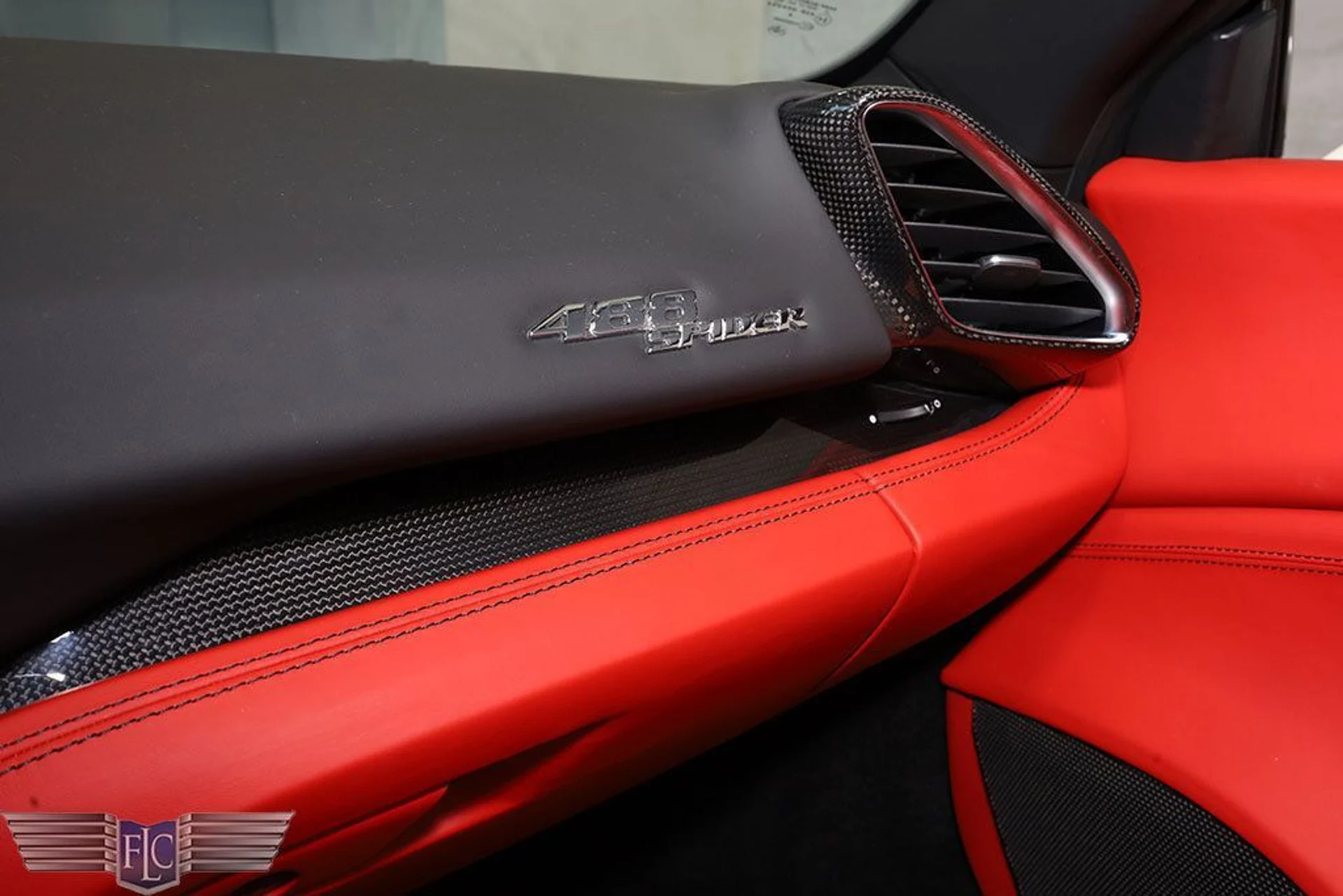 mph028_3480633394_used_2019_ferrari_488_spider_convertible_9689_22223327_29_1024_2baf23964d