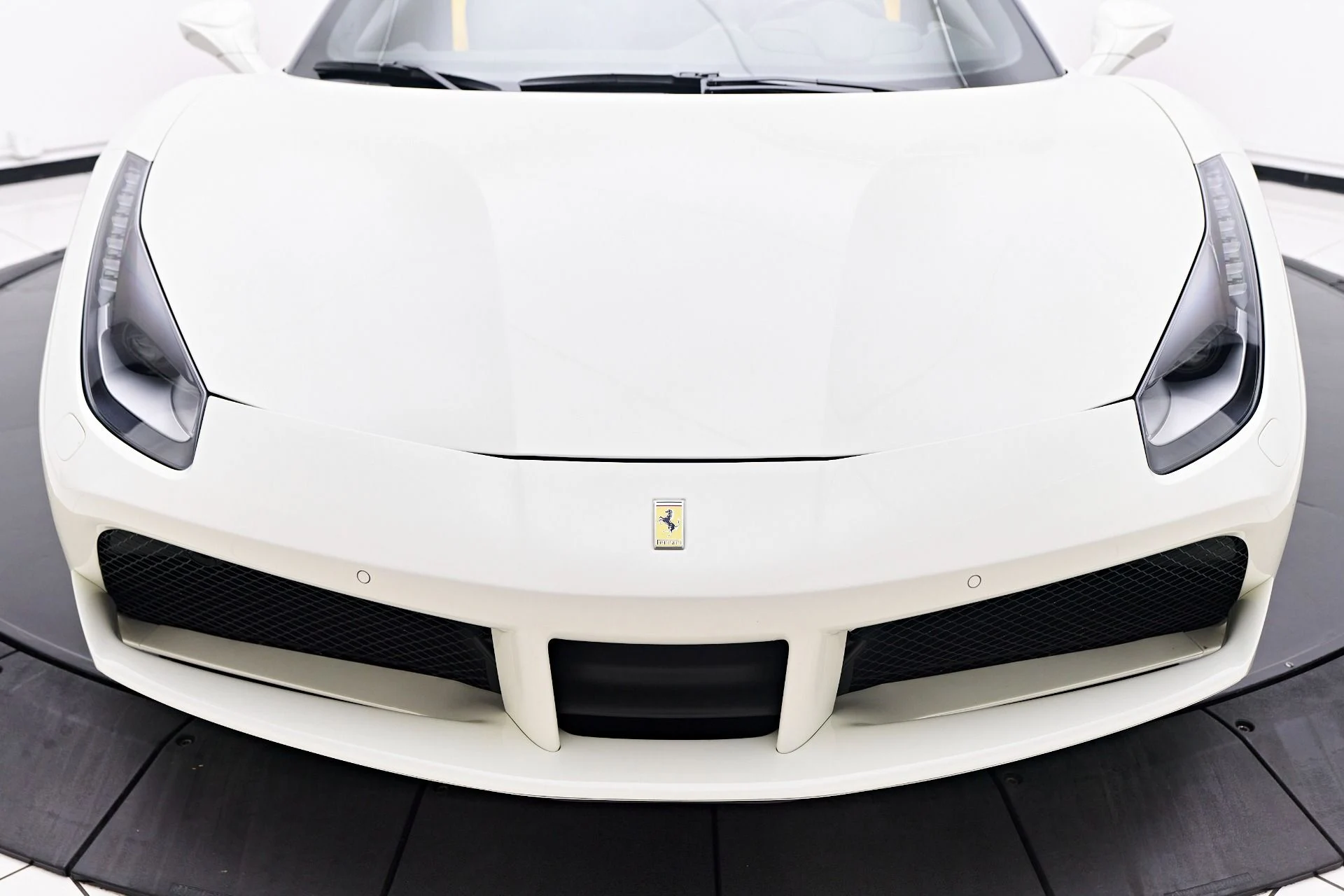 mph028_3489986361_Used_2019_Ferrari_488_Spider_Base_1748546084_c6d2bb06cc