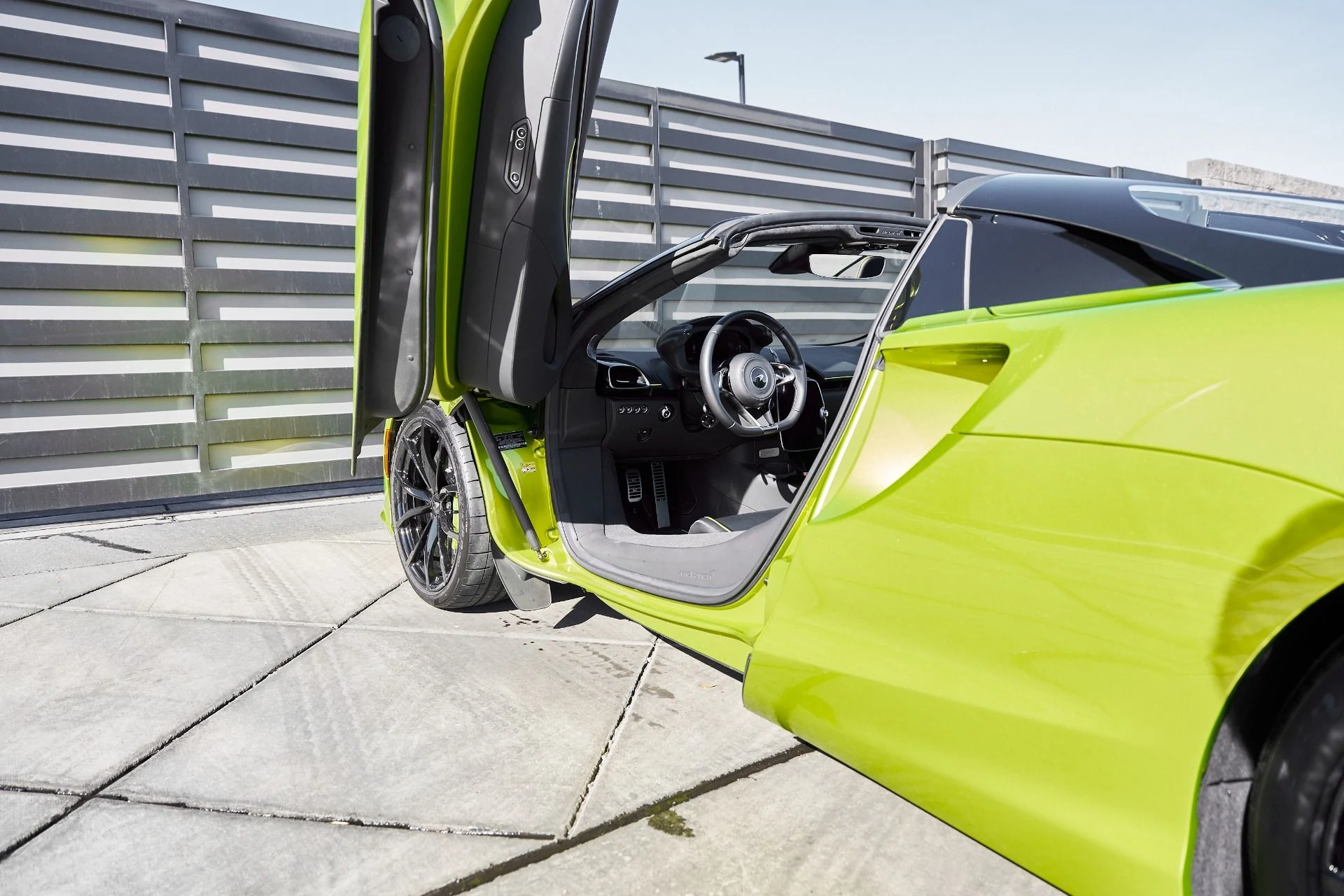 mph028_3495740479_Used_2025_Mc_Laren_Artura_Tech_Lux_1769825864_a9b32c0b4b