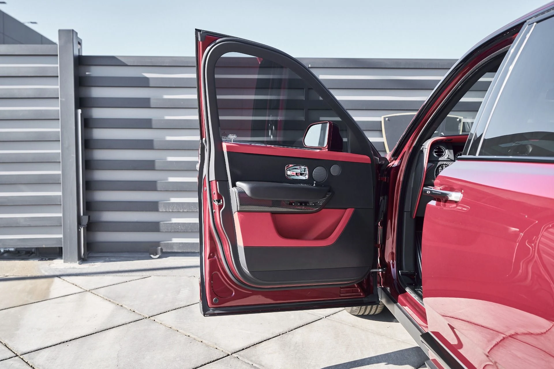 mph028_3498763174_Used_2022_Rolls_Royce_Cullinan_Black_Badge_1764038729_7b8c3c8728