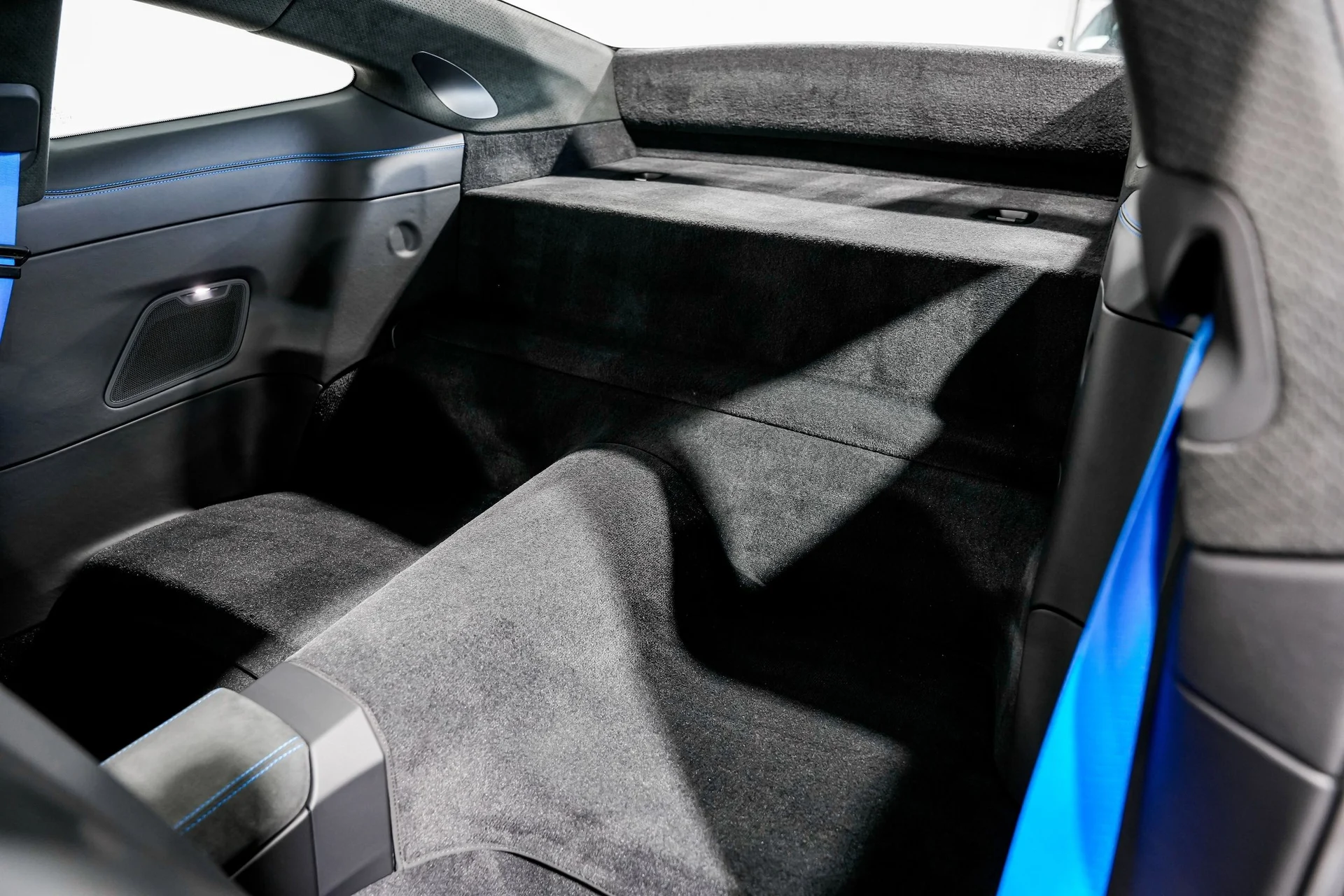 mph028_3499593181_a90f4ef9042b4cbeae021f0563bec57bx_c3c7e603b5