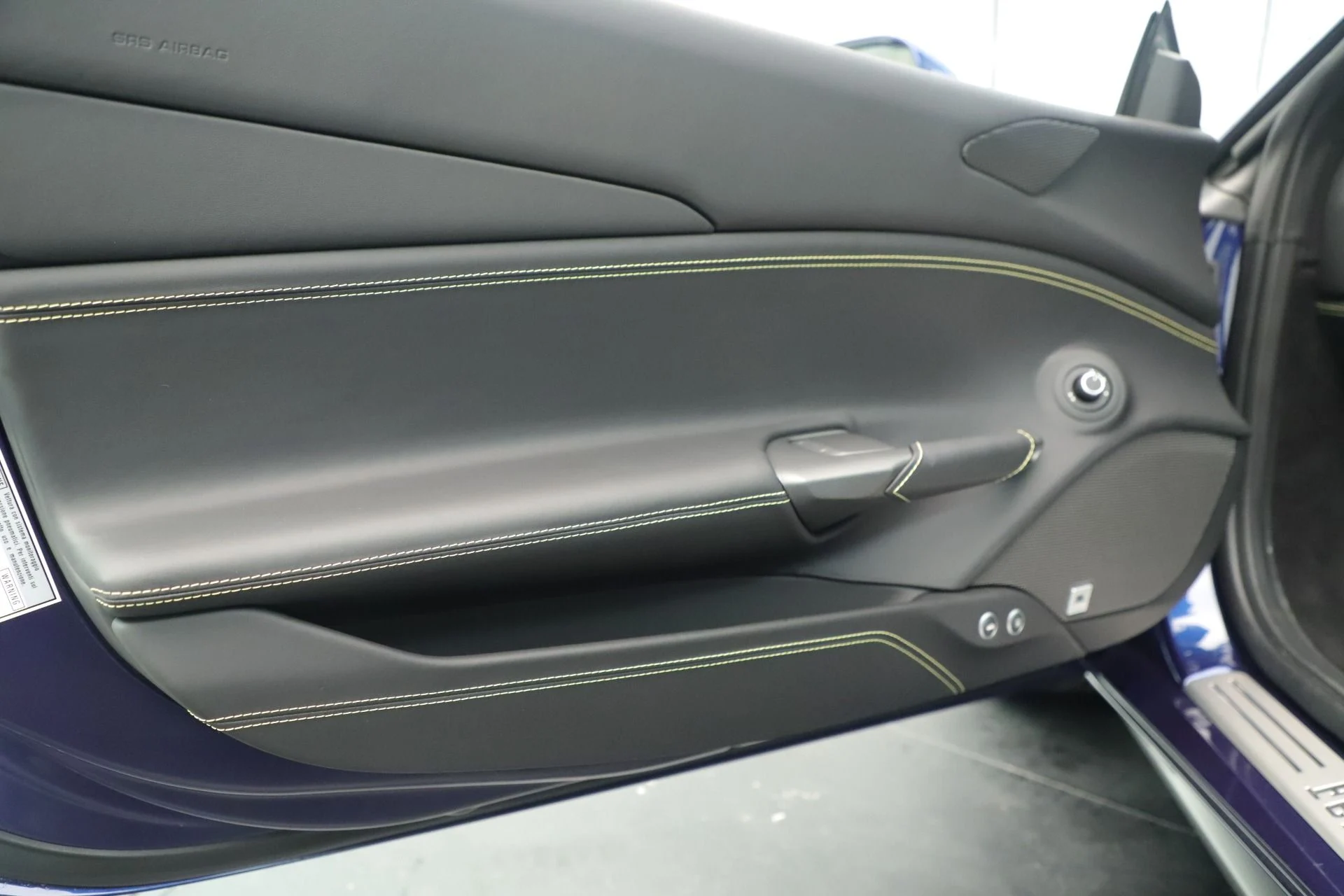 mph028_3499946234_Used_2018_Ferrari_488_Spider_1777144880_259522fc2a