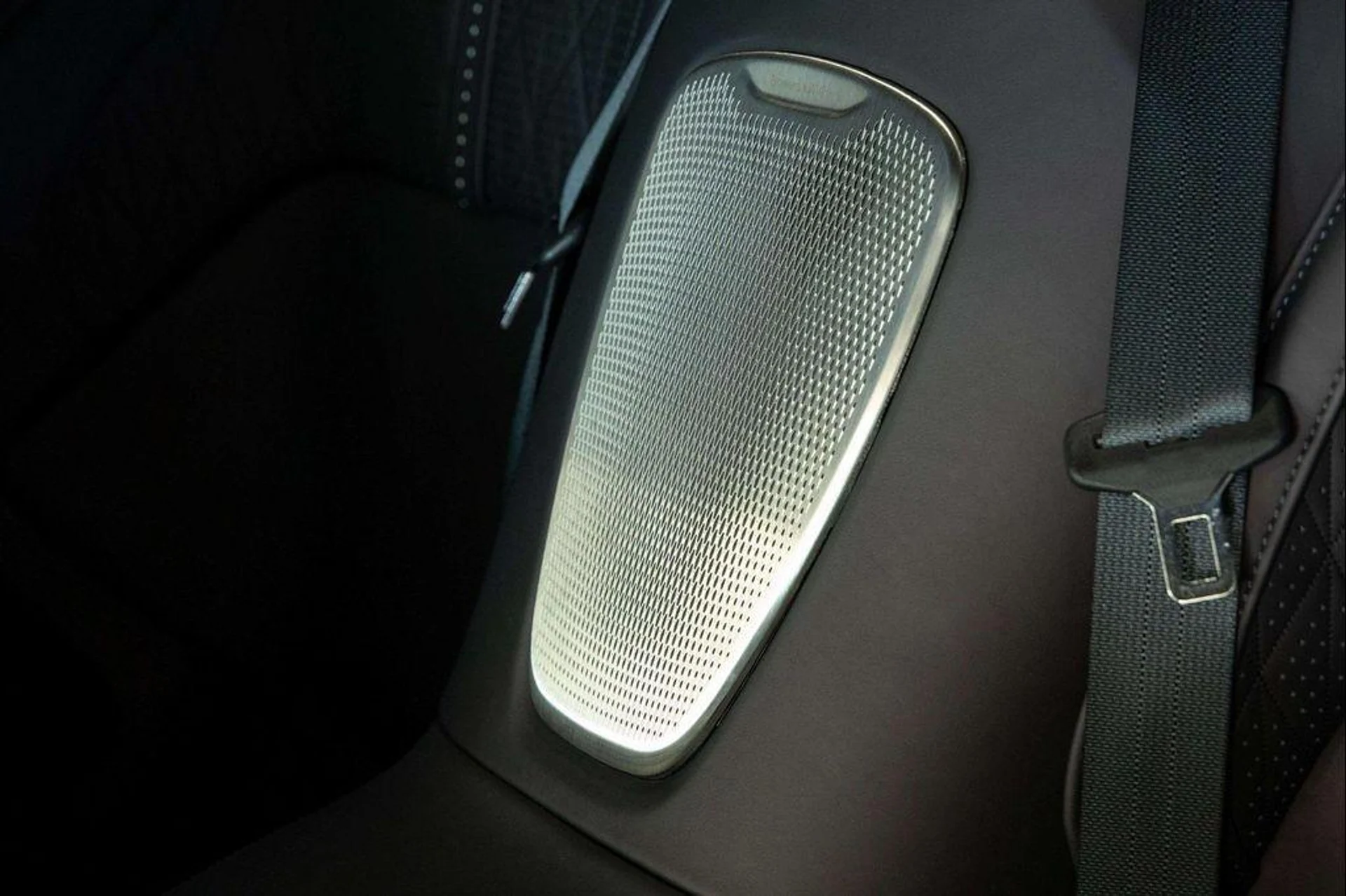 mph028_3501641608_uo_AR_2f_u_Q2v_Rze_H5_Uov_Z6_BLJ_Hb_I_33ec975efe