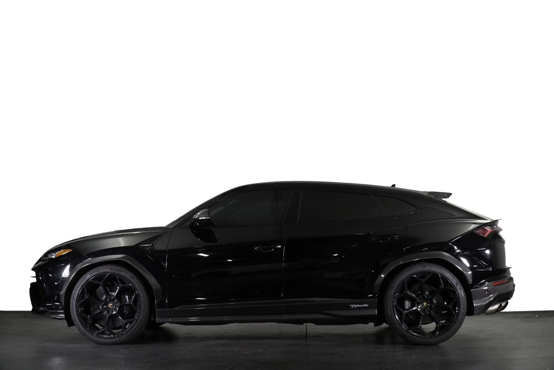 mph028_3503880_Used_2023_Lamborghini_Urus_Performante_1765384929_3dd457b289