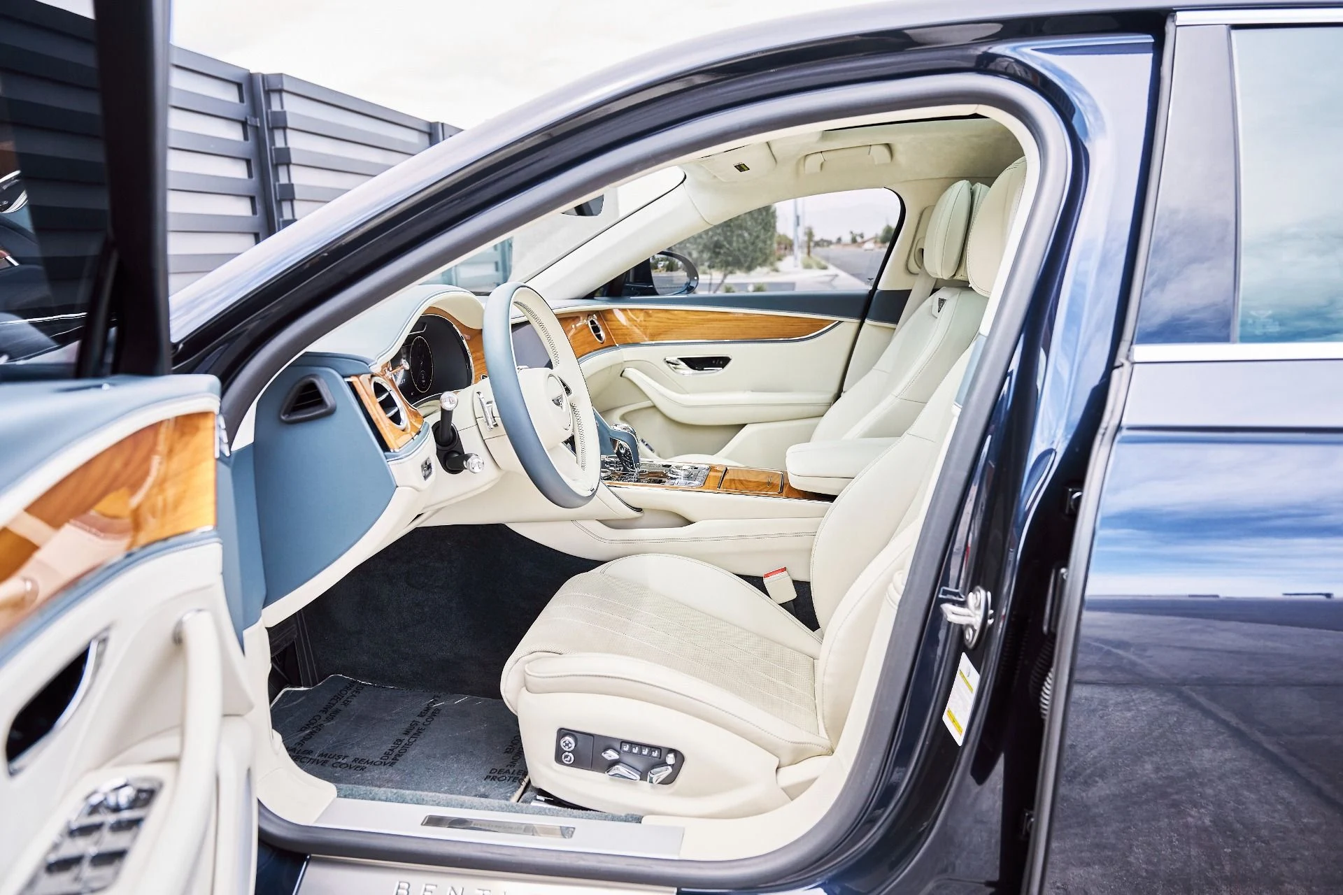mph028_3505657166_Used_2021_Bentley_Flying_Spur_V8_1779867090_498311eaf3