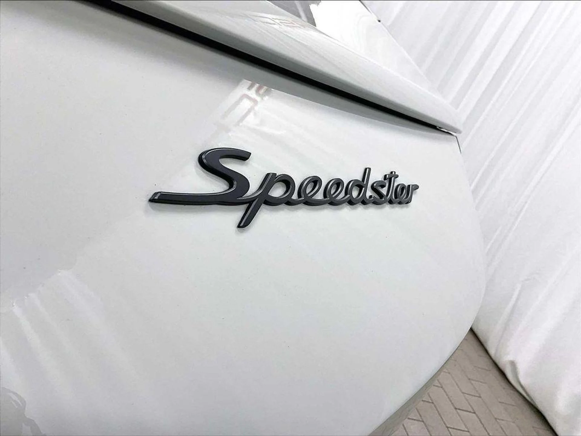 mph028_3512142254_Qf7_A45_T_Dxhz_X_p_W_Lta_HPZK_9epi_A_08a73b7e32