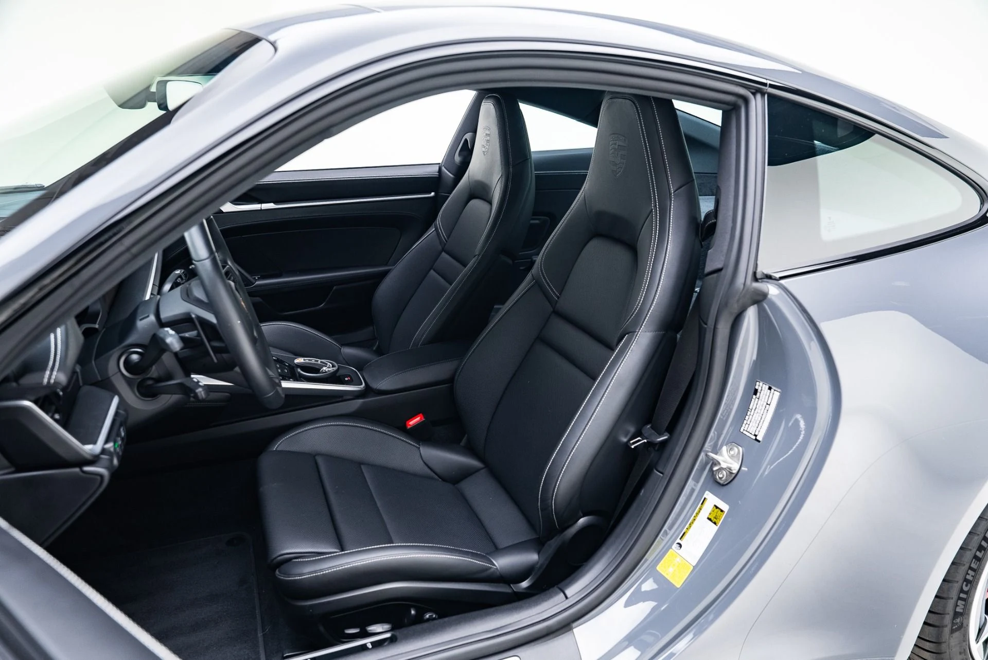 mph028_3513775025_Used_2025_Porsche_911_Carrera_S_1767146948_a6ef6487dc