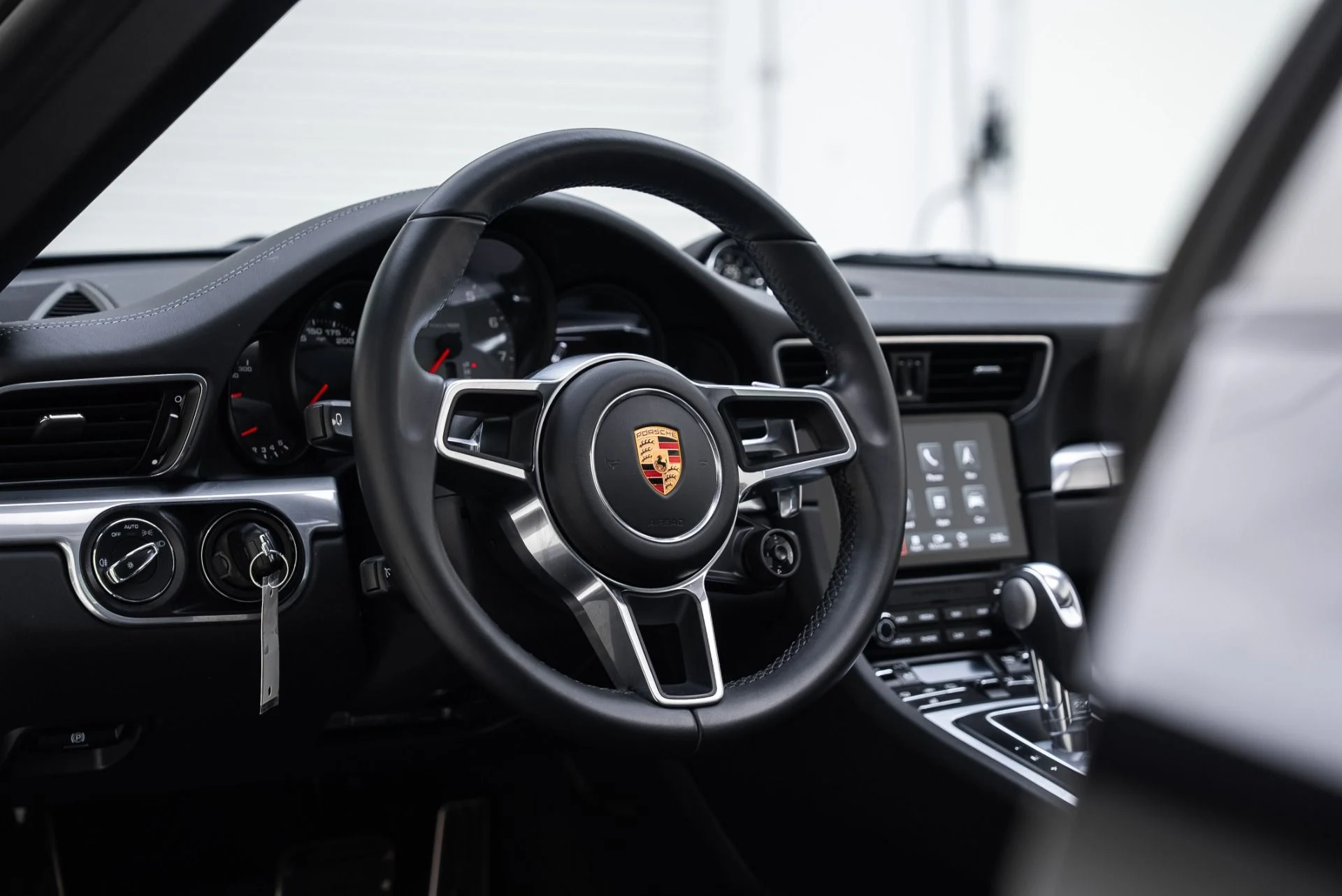 mph028_3520655566_Used_2018_Porsche_911_Targa_4_S_1767827899_ba542101c2