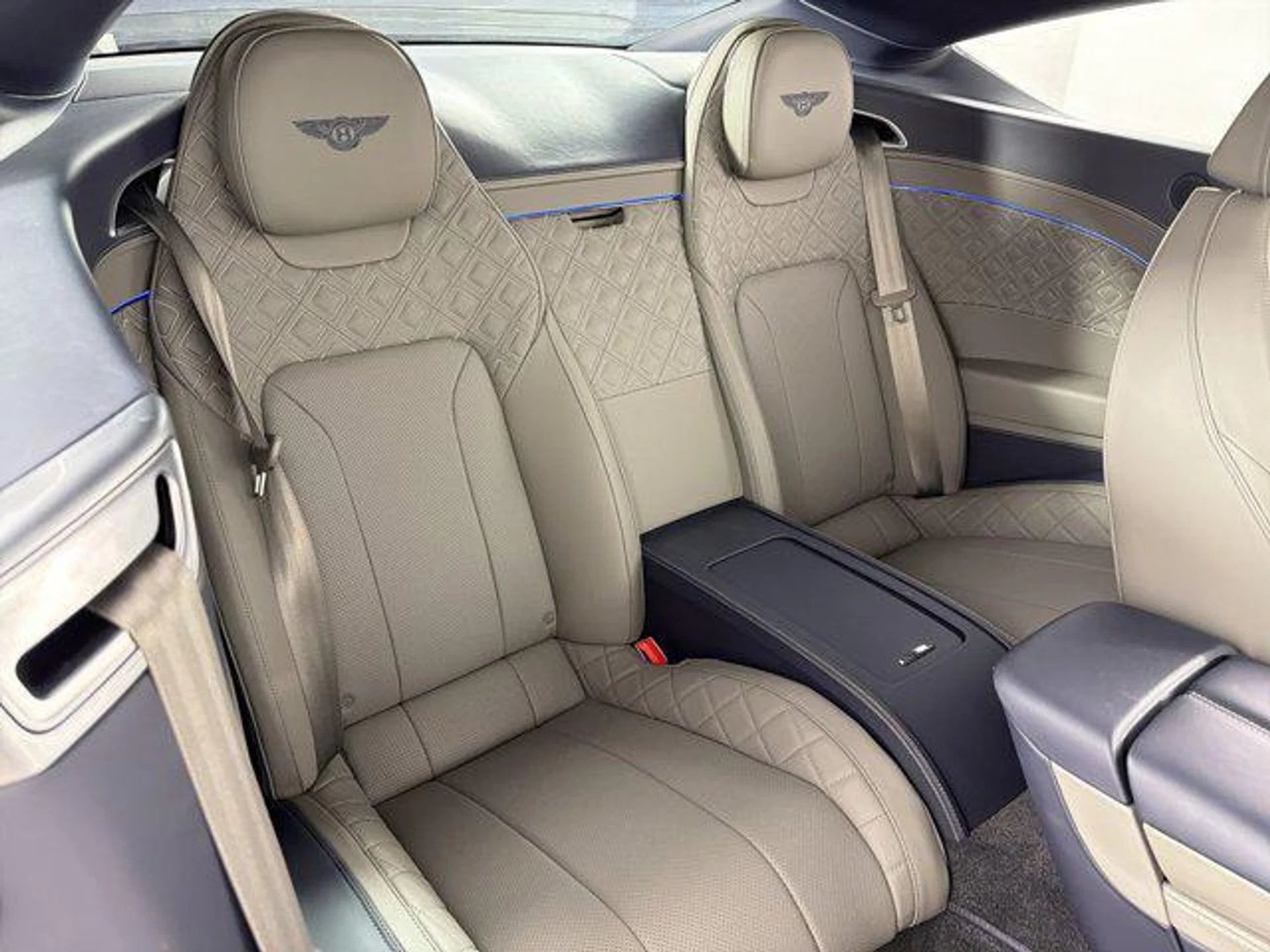 mph028_3532663769_B_Gj4ai2f_NL_3_Eu3_OIN_7_Yick_DZS_90_2a961093f3