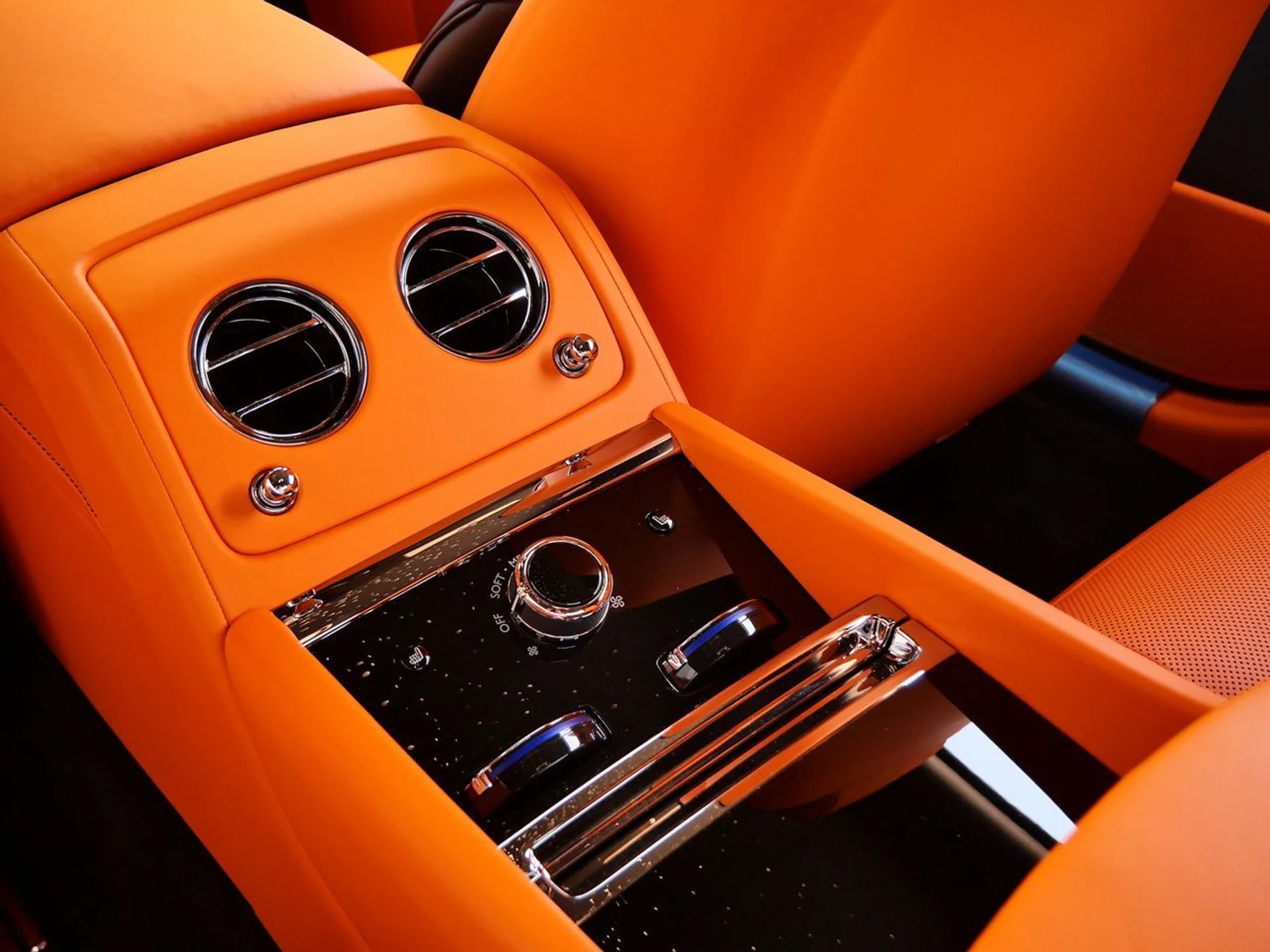 mph028_35355055_d49fbab0276724638c9232f3ff683efcx_eed078691a