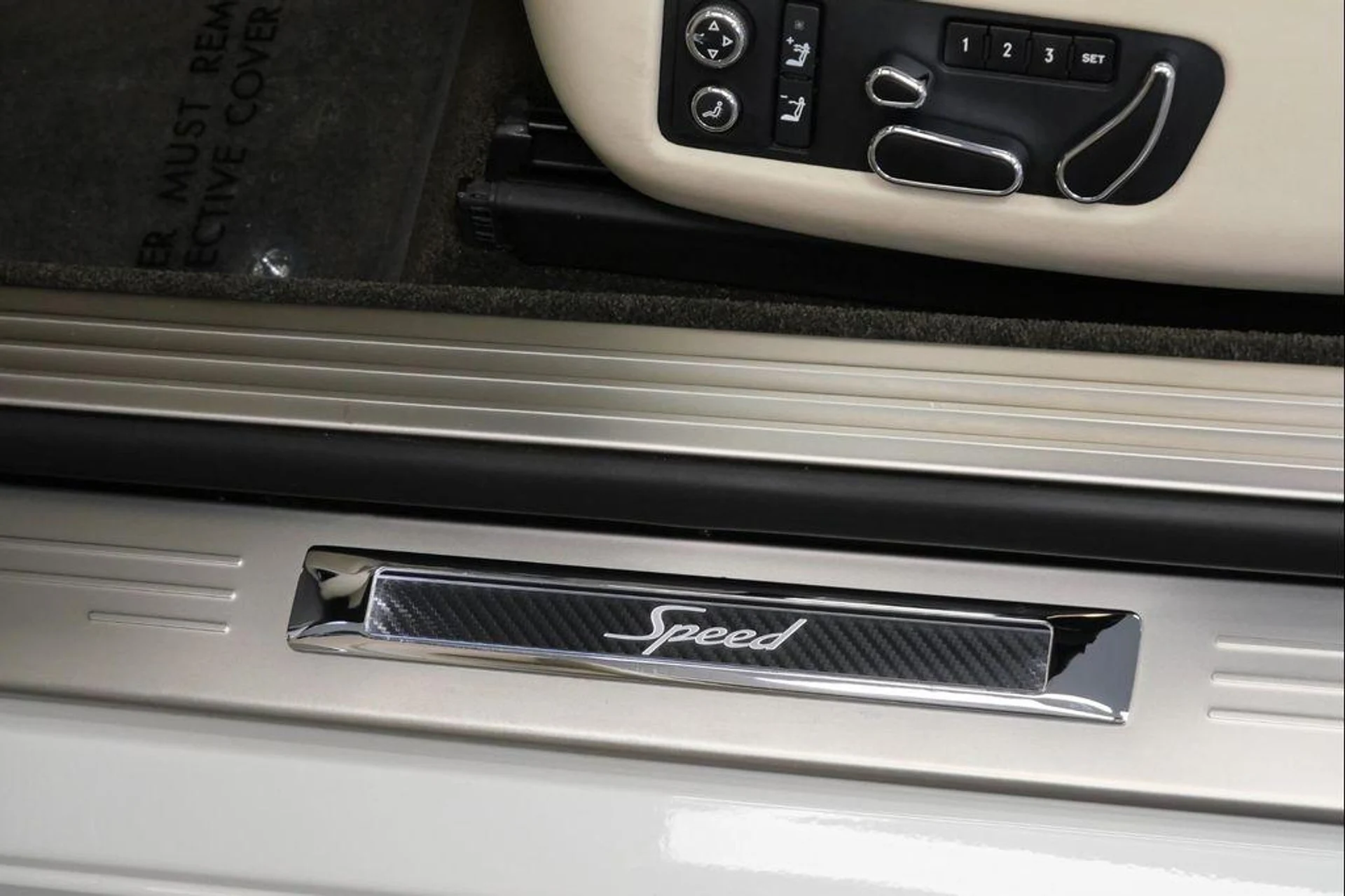 mph028_3536881895_w_Xa2_KMH_z_BO_Qh7_I6_F93_Db_YN_Yors_d6b2f82931