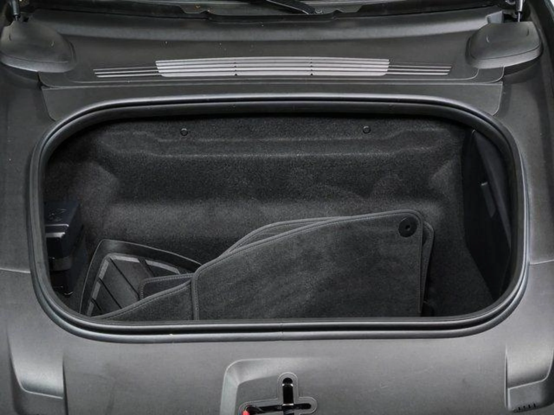 mph028_354664374_D25_PJTE_Tx1_DK_70o_Nh_u_SF_5r_BHVY_2b431a99d4