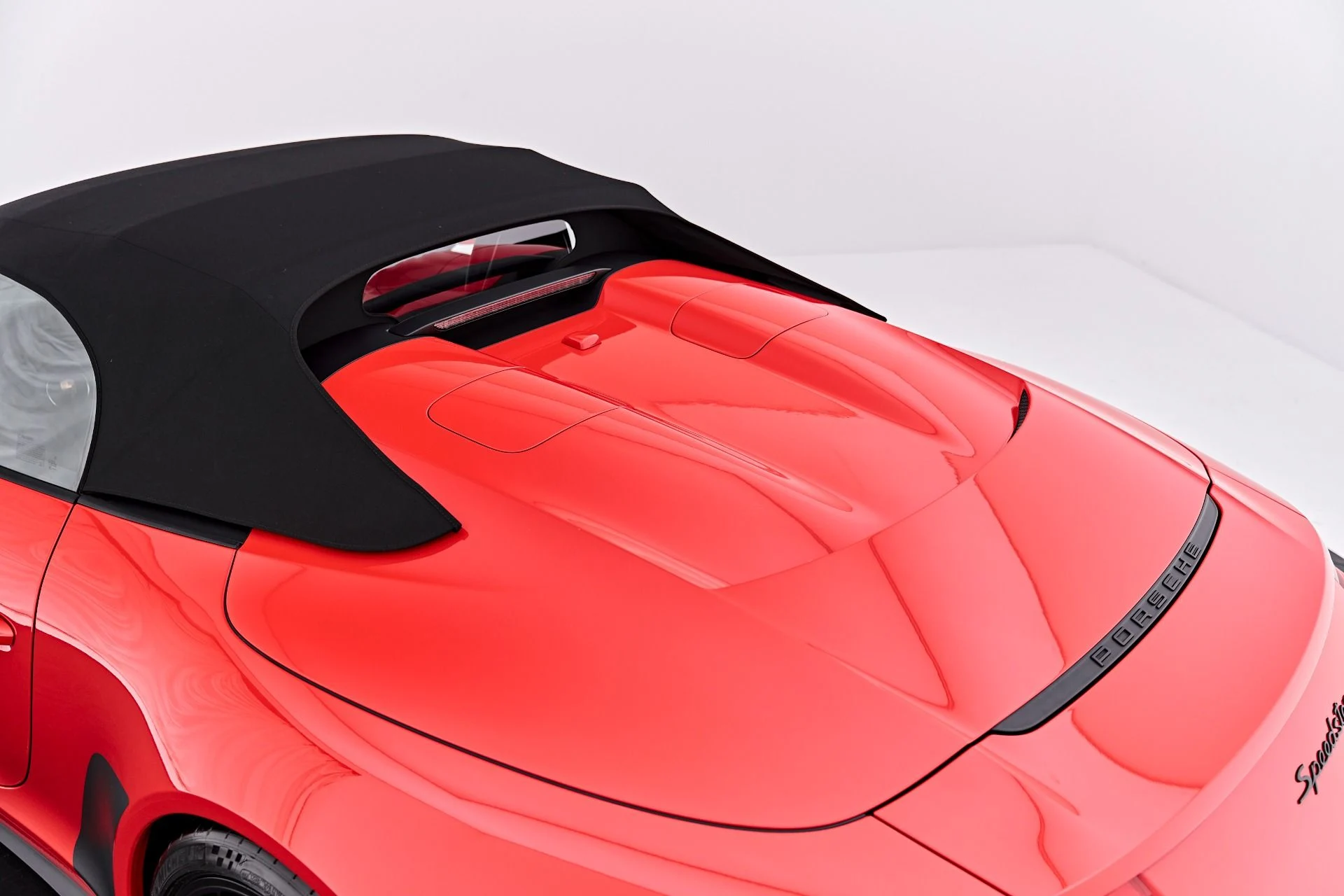 mph028_3549417483_Used_2019_Porsche_911_Speedster_1791997618_f1eba51b12