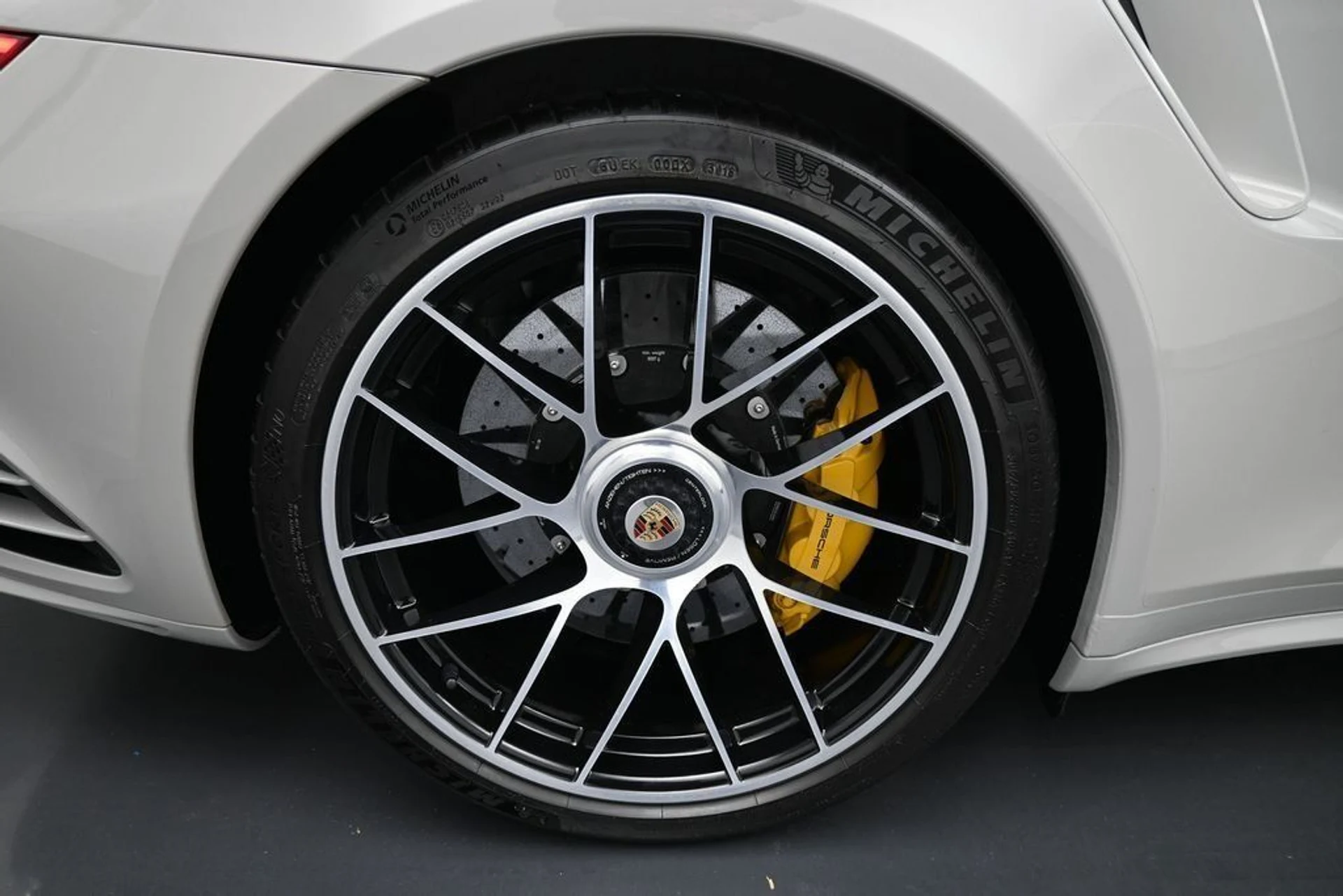 mph028_355238456_ba1e98550544a76118617bdf28d6efdc_e061ab631d